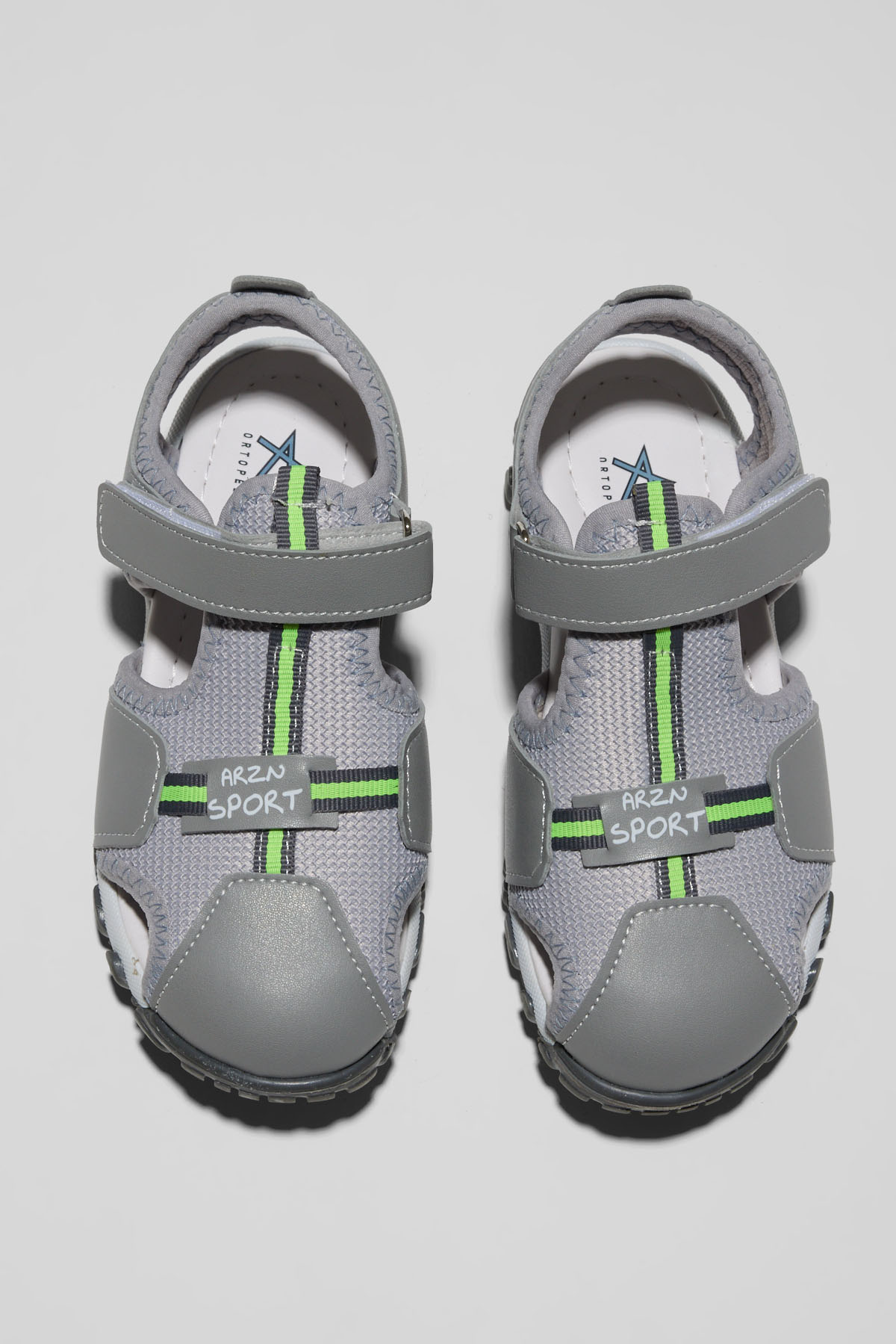 Çocuk Unisex Açık Gri Çoçuk Cırtlı Rahat Kalıp Sandalet