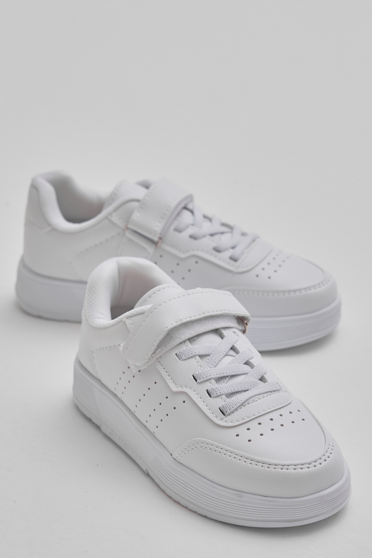 Çocuk Unisex Beyaz Faylon Hafif Taban Bağcıklı Günlük Spor Ayakkabı