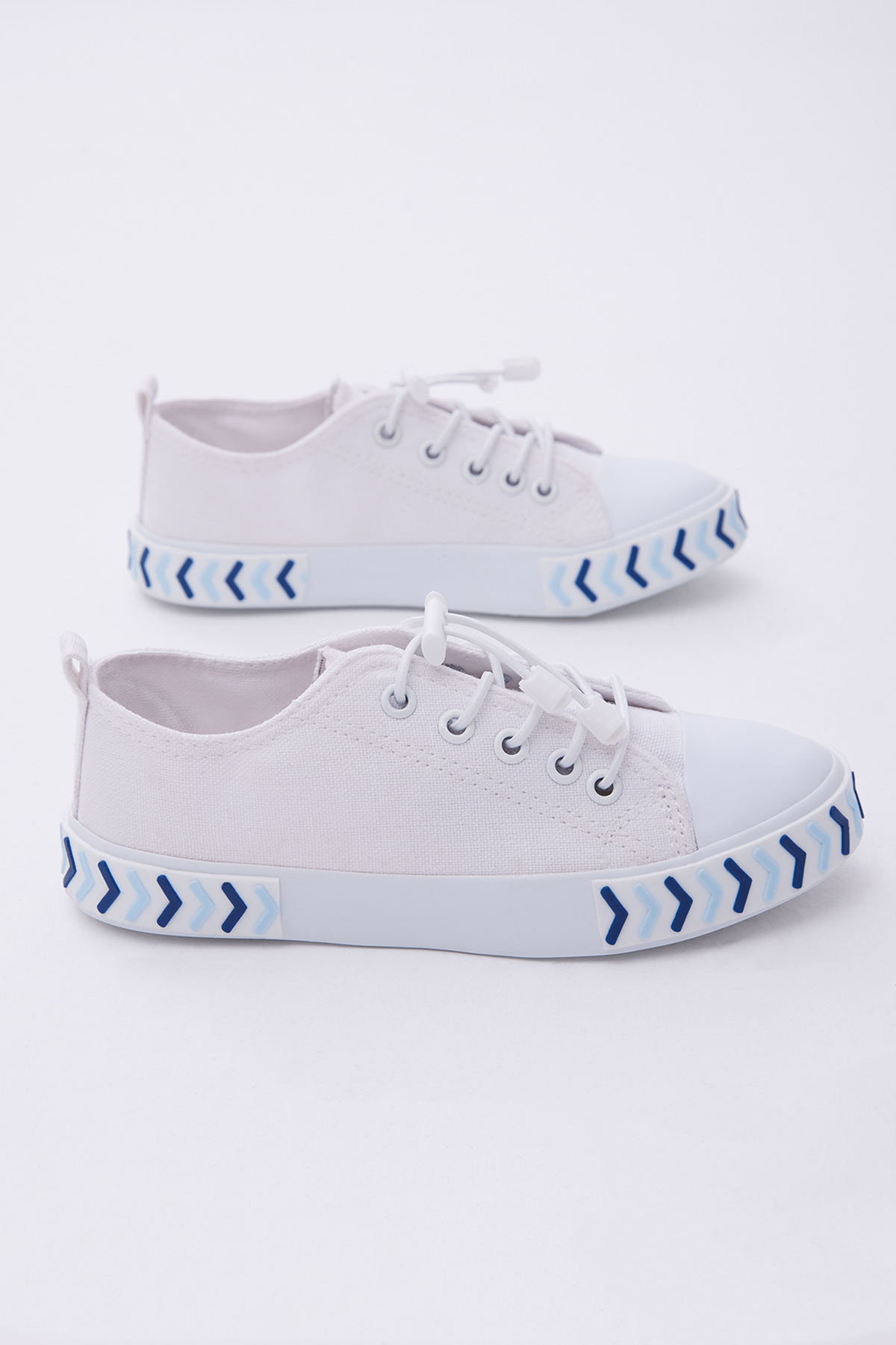 Çocuk Unisex Beyaz Mavi Rahat Kalıp Ok Detaylı Lastik Bağcıklı Kumaş Spor Ayakkabı