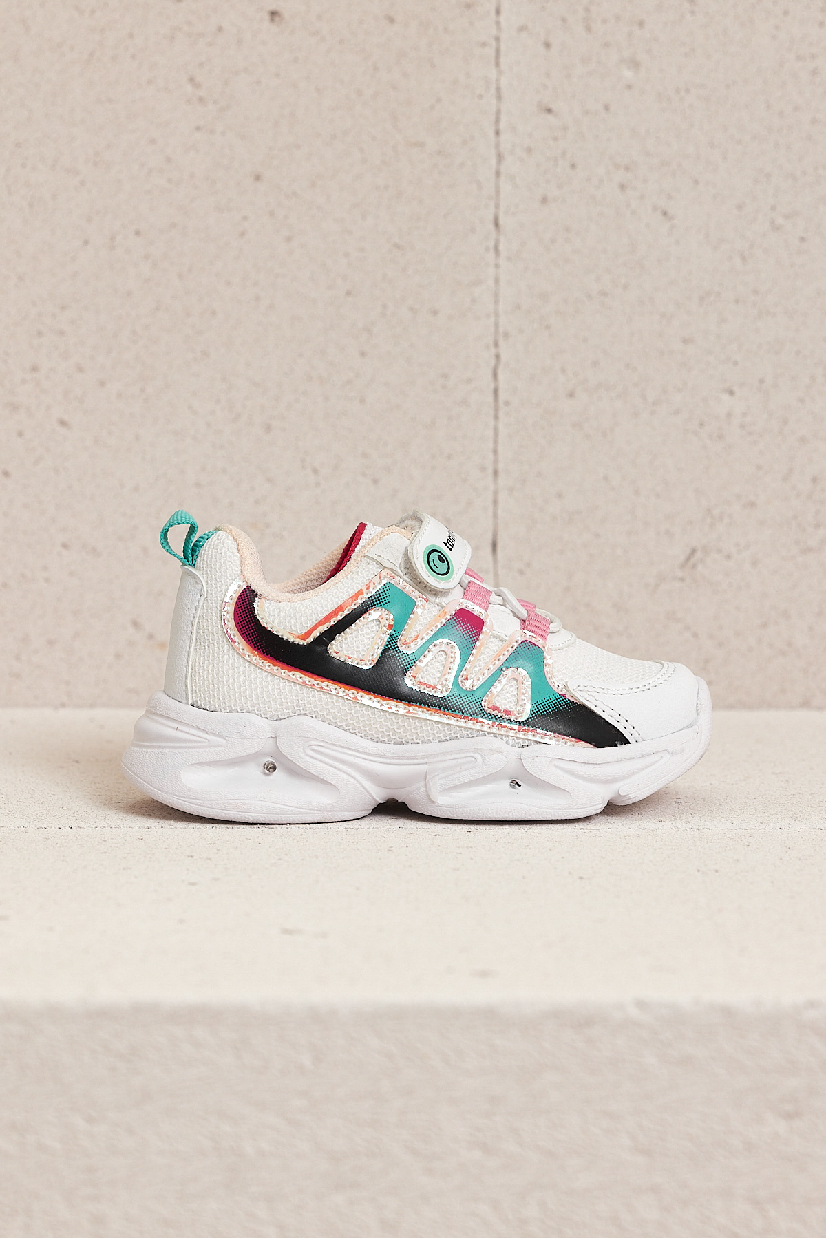 Çocuk Unisex Beyaz Şeker Rahat Kalıp Işıklı Cırtlı Ayakkabı