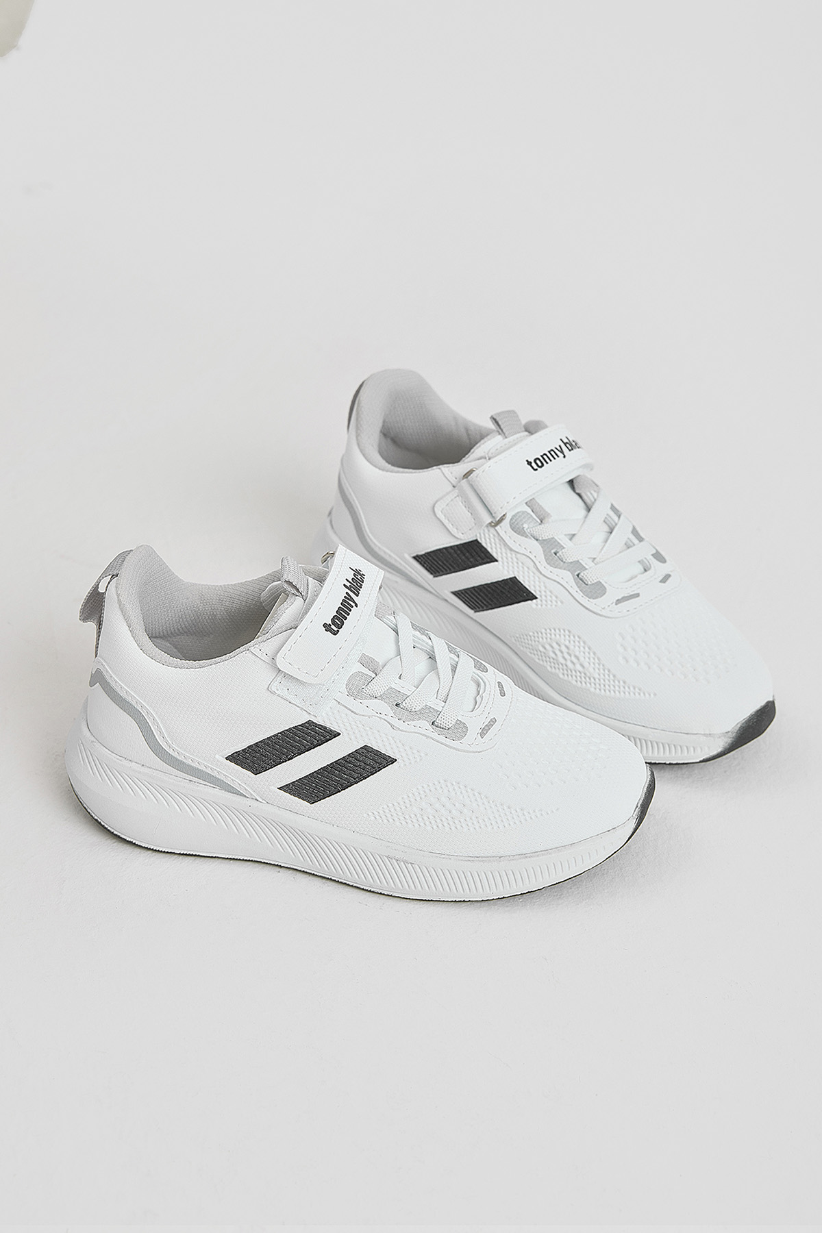 Çocuk Unisex Beyaz Siyah Eva Taban Yanı Şeritli File Detaylı Cırtlı Spor Ayakkabı