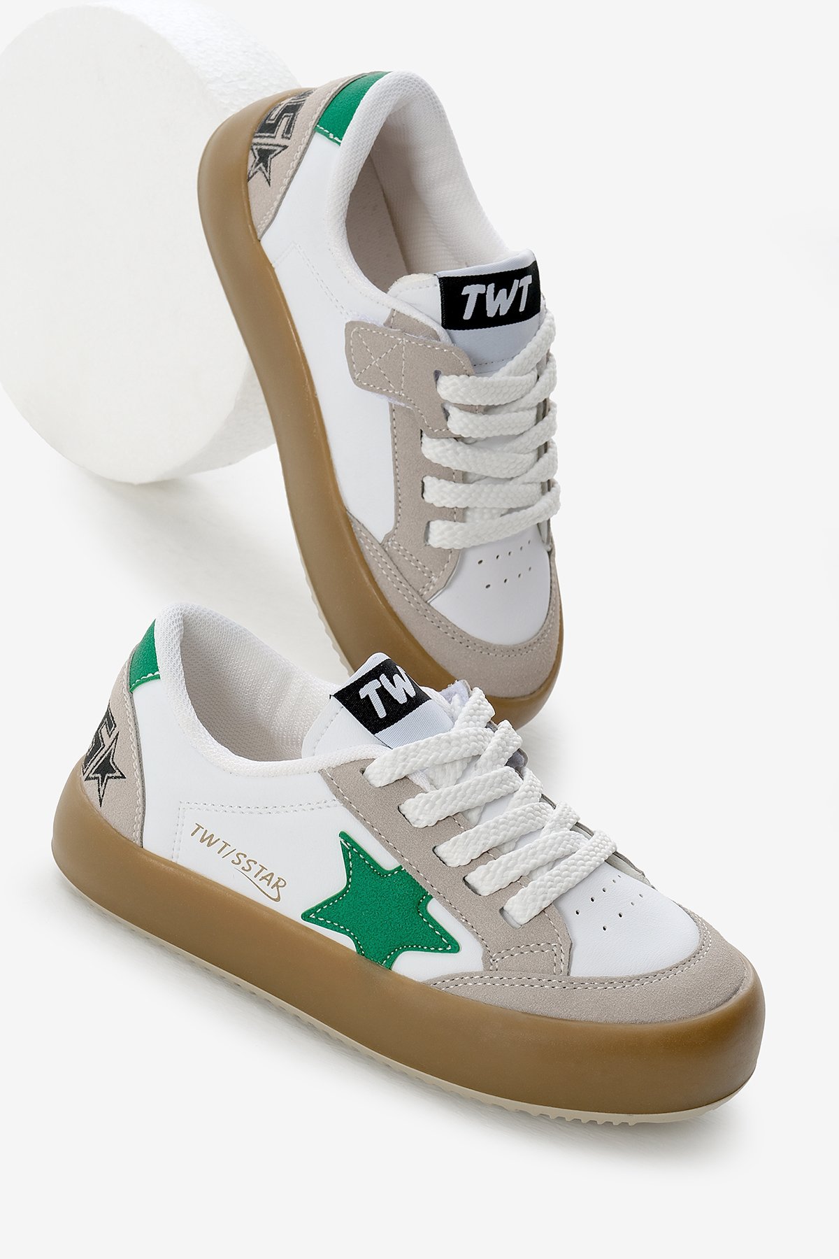 Çocuk Unisex Beyaz Yeşil Termo Taban Yıldız Detaylı Bağcıklı ve Cırtlı Spor Ayakkabı