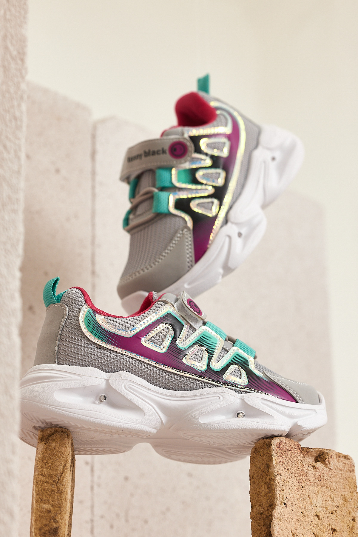 Çocuk Unisex Buz Fuşya Rahat Kalıp Işıklı Cırtlı Ayakkabı