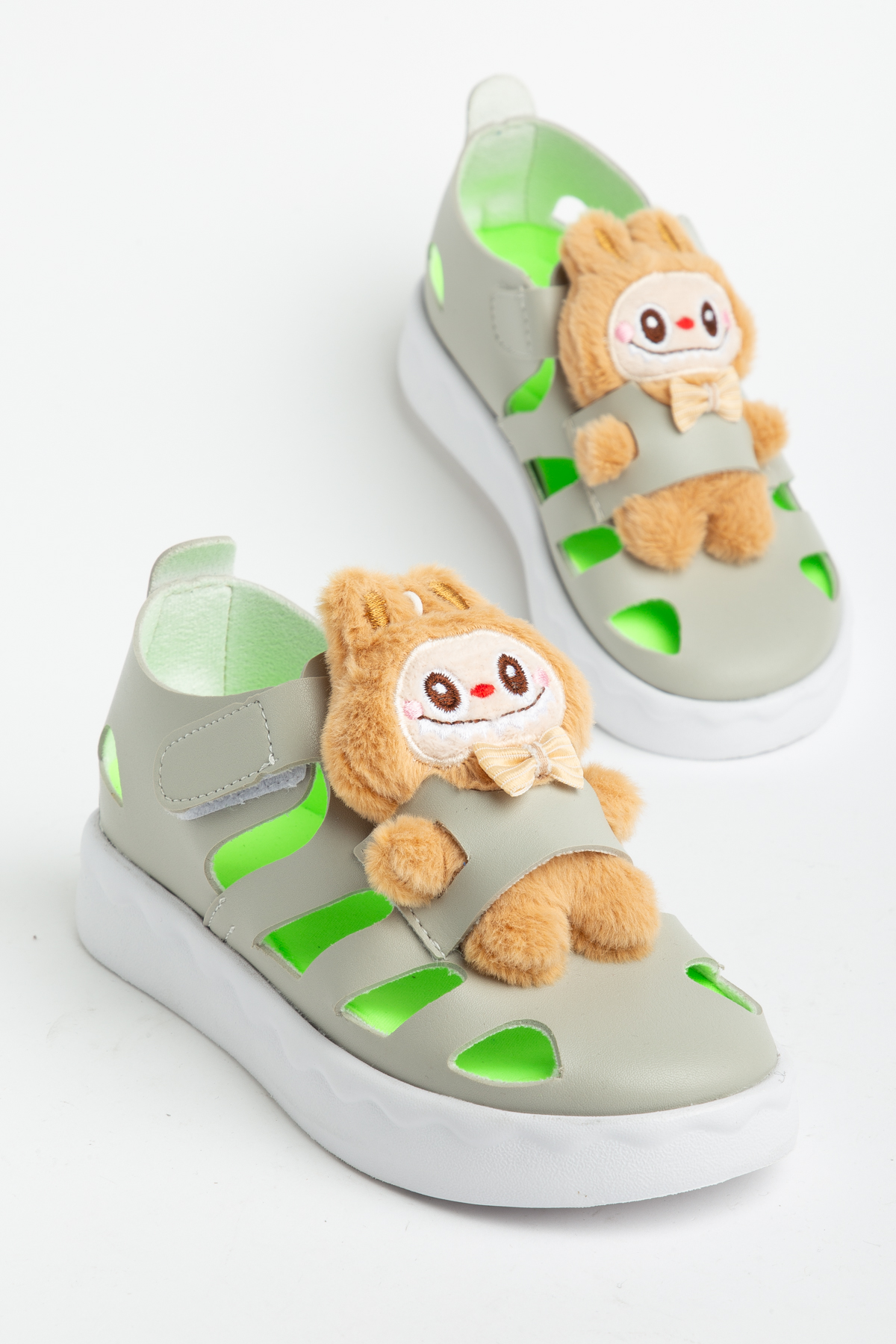 Çocuk Unisex Gri Hafif Taban Ayıcık Detaylı Cırtlı Sandalet