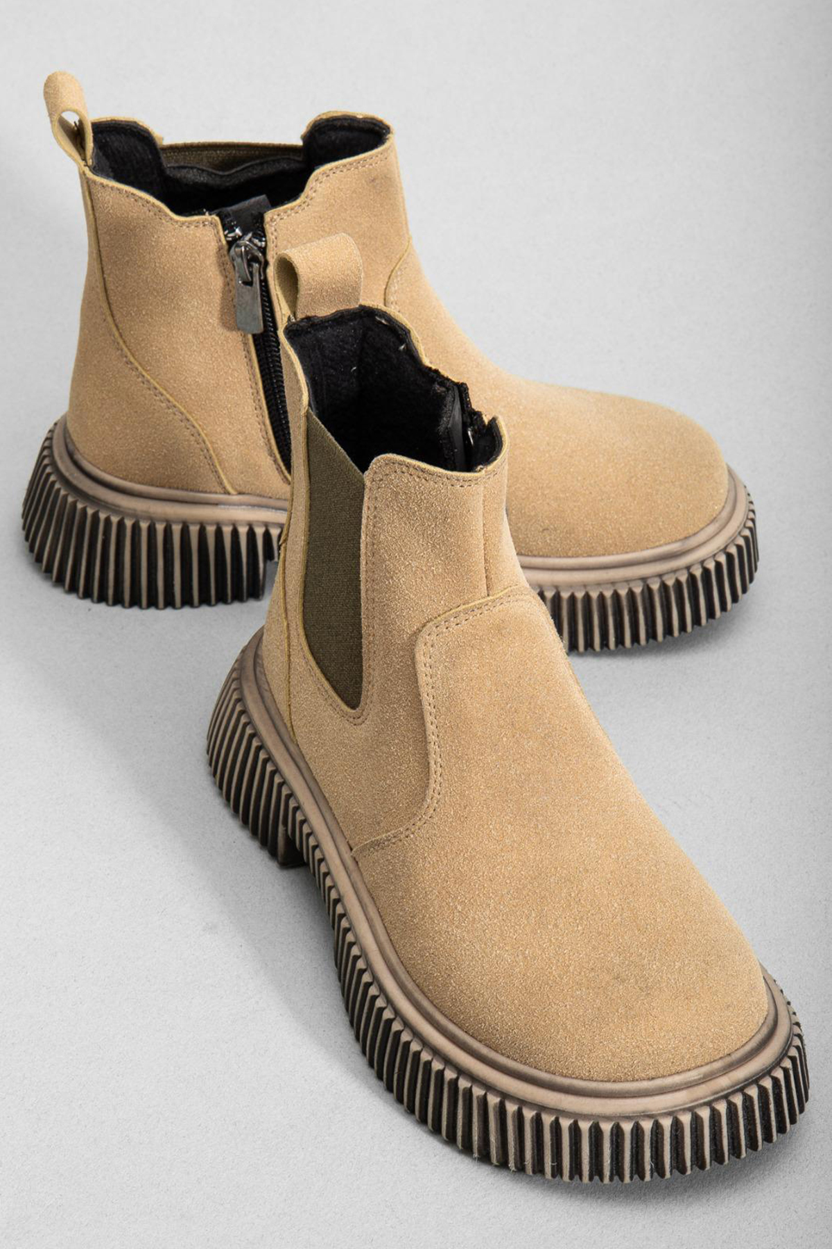 Çocuk Unisex Krem Süet Kalın Tırtıklı Termo Taban Fermuarlı Lastikli Chelsea Bot