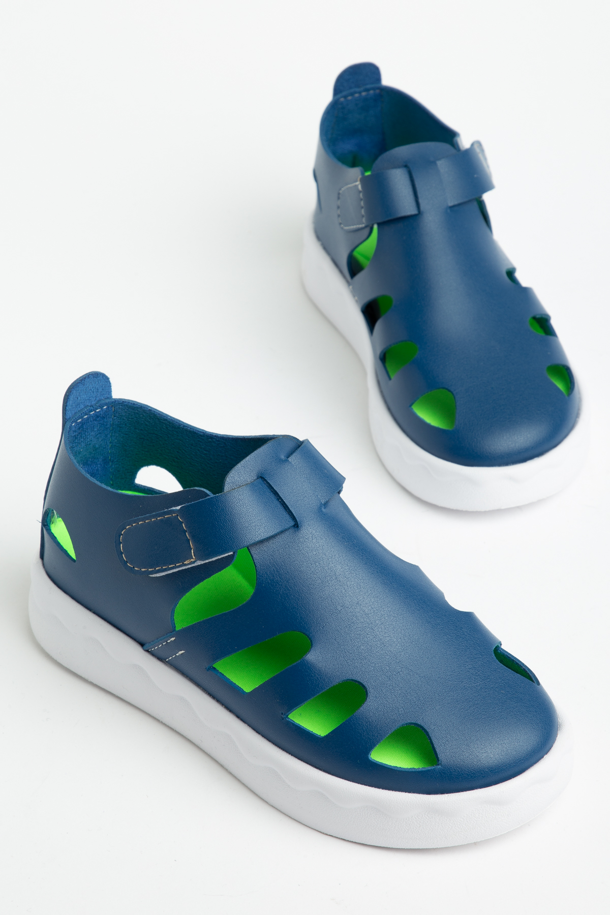 Çocuk Unisex Lacivert Hafif Tabanlı Rahat Cırtlı Sandalet