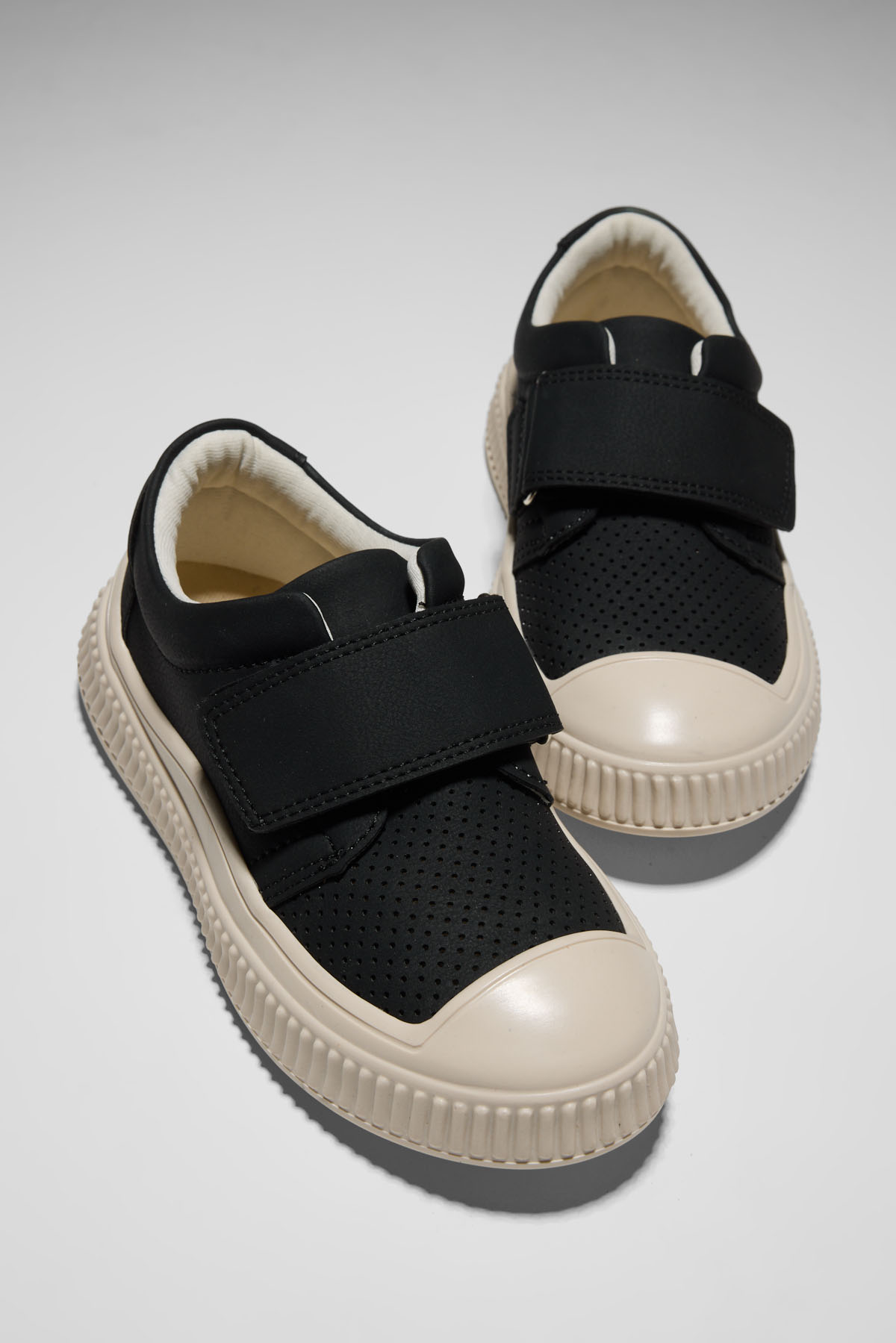 Çocuk Unisex Siyah Çocuk Cırtlı Rahat Kalıp Sneaker