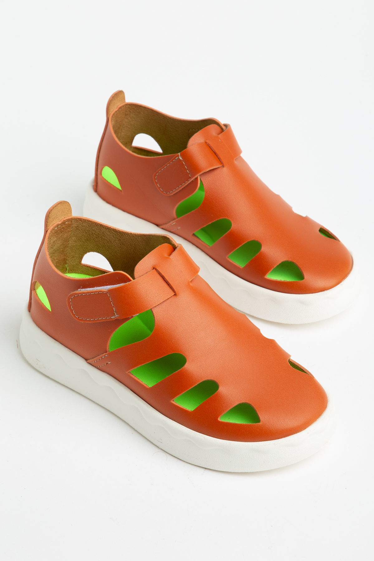 Çocuk Unisex Turuncu Hafif Tabanlı Rahat Cırtlı Sandalet