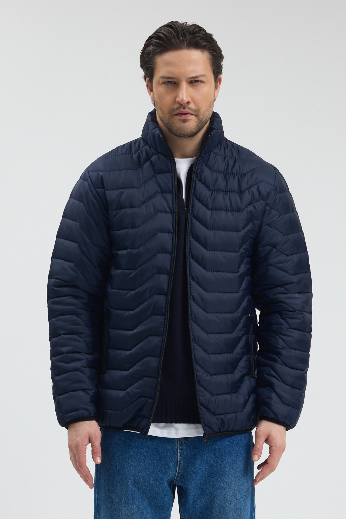 Erkek Lacivert Su Ve Rüzgar Geçirmez Normal Kalıp Cepli Fermuarlı Erkek Mont