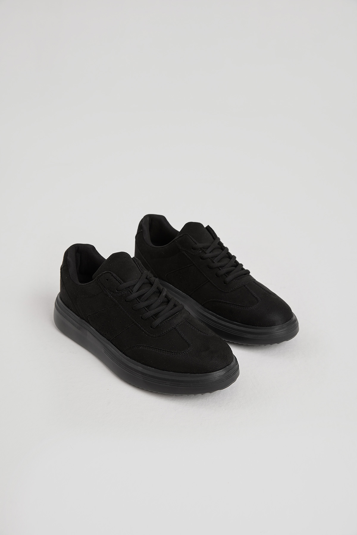 Erkek Siyah Kalın Faylon Hafif Taban Bağcıklı Spor Ayakkabı