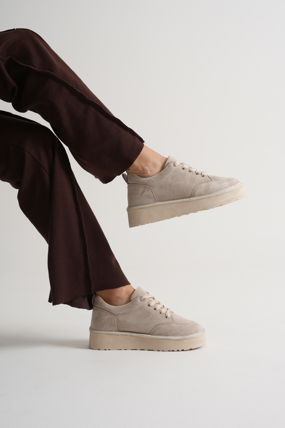 Kadın Bej Kalın Poli Taban Bağcıklı Günlük Ayakkabı