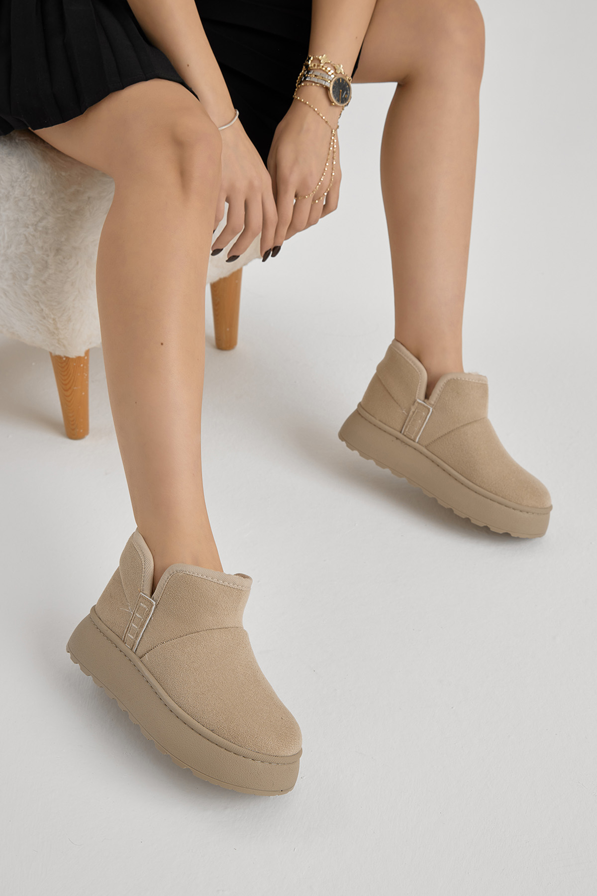 Kadın Bej Kalın Poli Taban İçi Astarlı Süet Görünümlü Günlük Bot