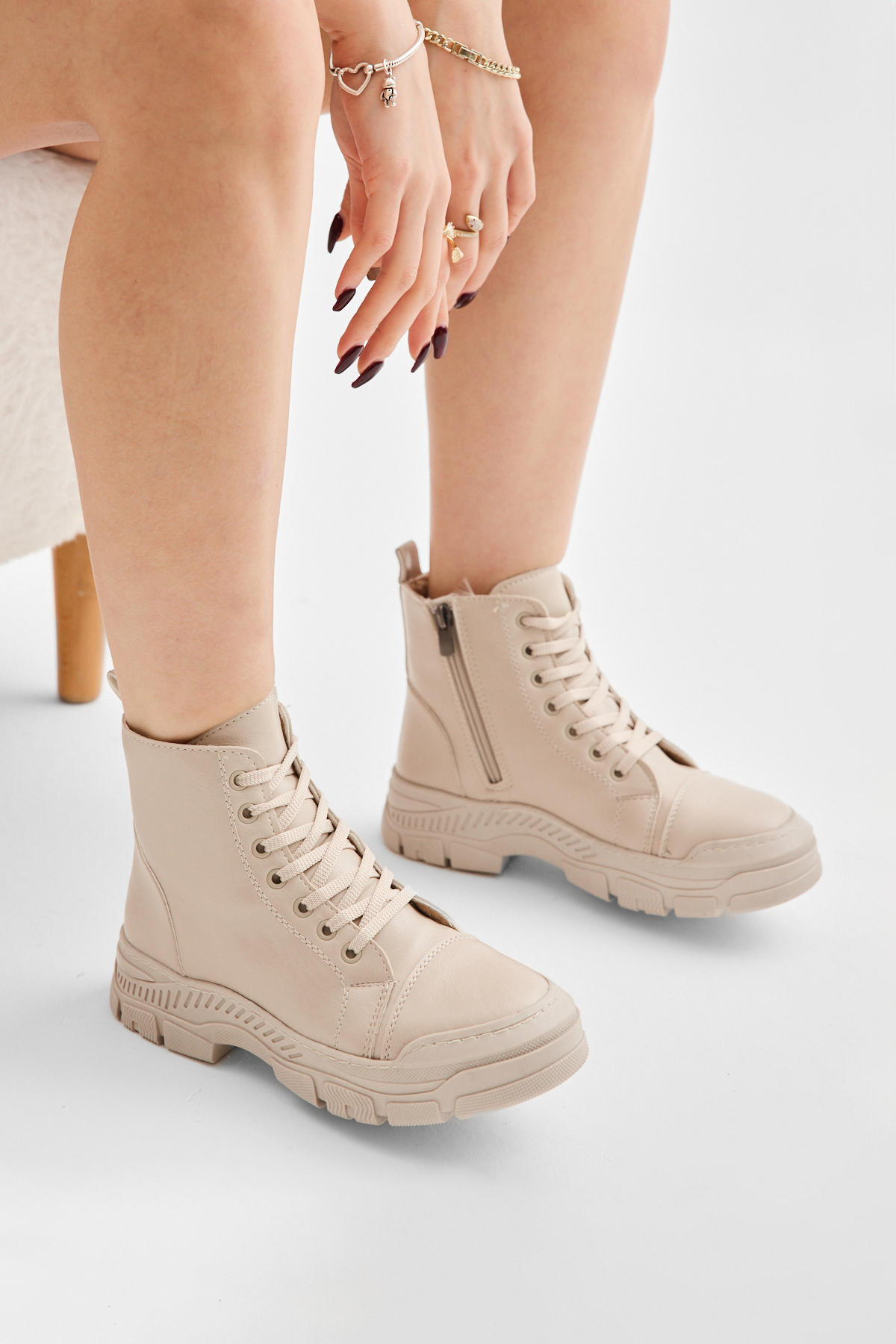 Kadın Bej Kalın Termo Taban Bağcıklı ve Fermuarlı Günlük Bot