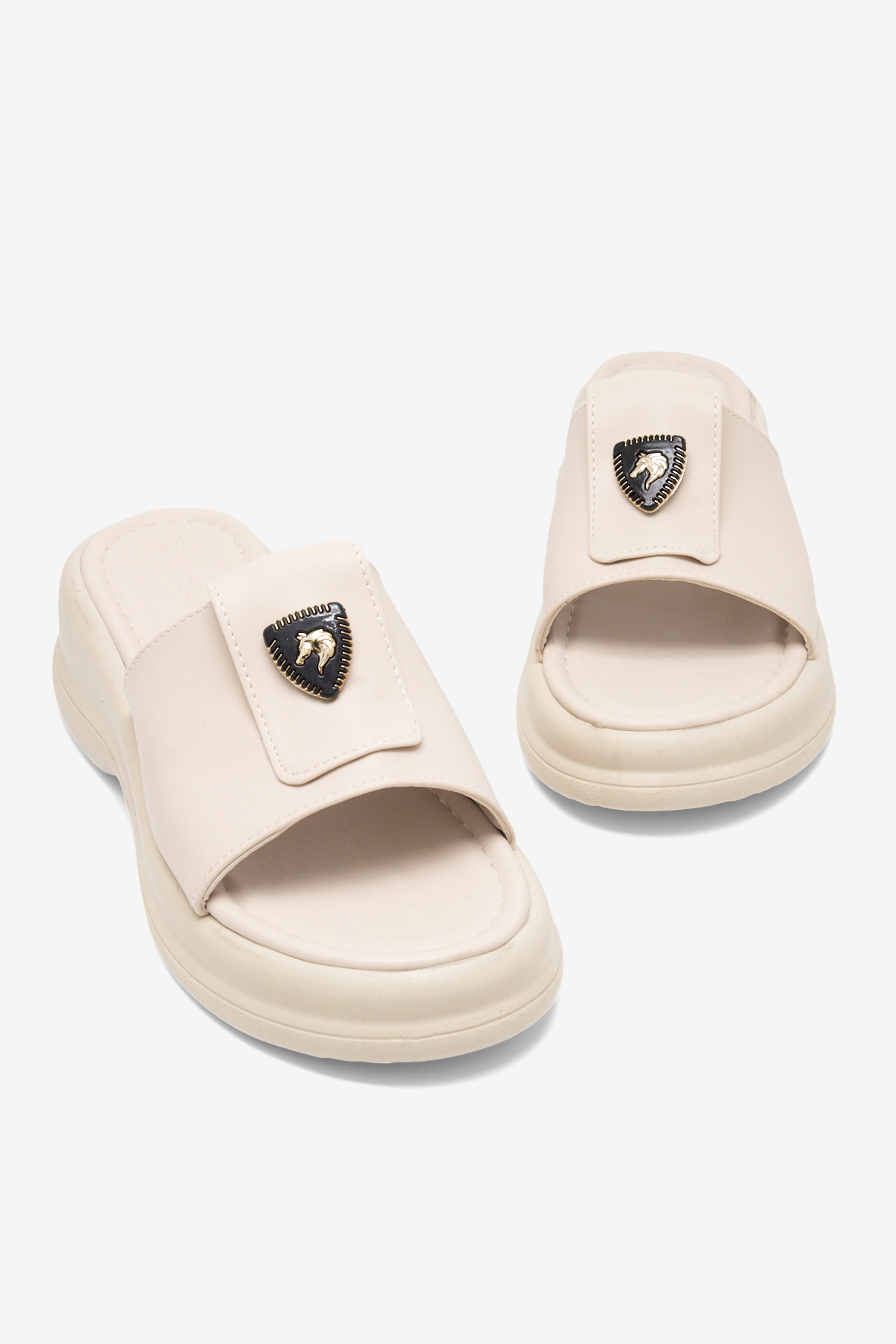 Kadın Bej Rahat Kalıp Logo Detaylı Terlik