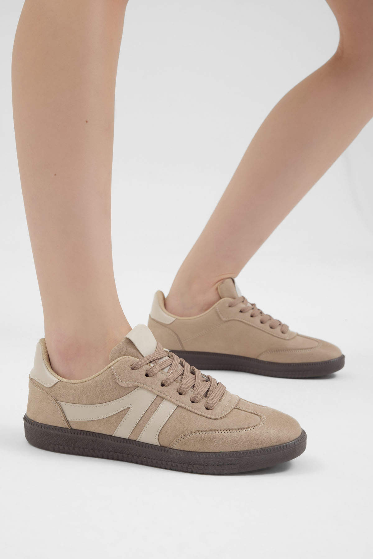 Kadın Bej Termo Taban Yanı Şeritli Bağcıklı Günlük Rahat Spor Ayakkabı