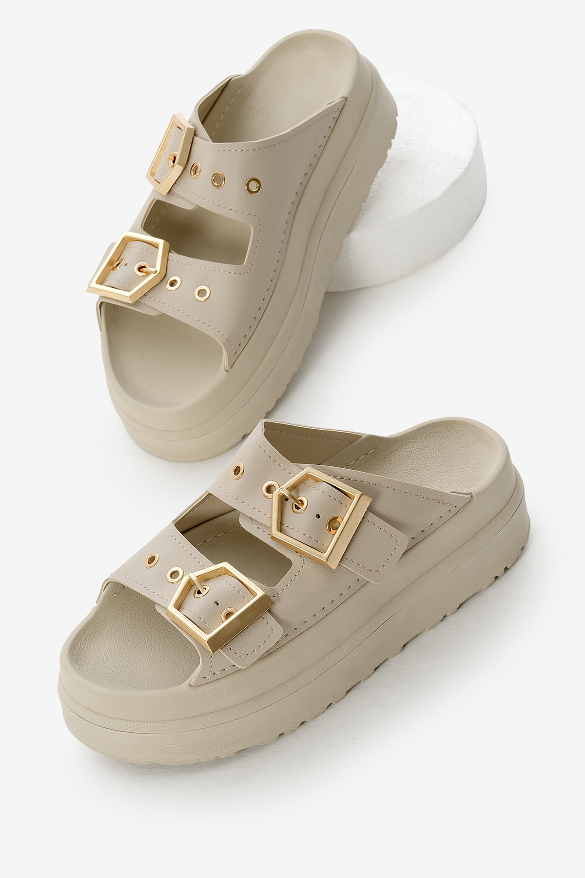 Kadın Bej Yüksek Poli Taban Çift Bantlı Tokalı Terlik