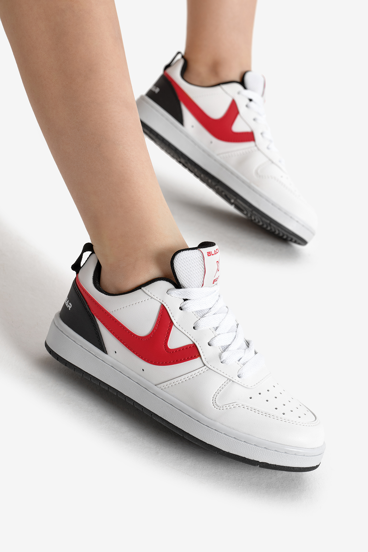 Kadın Beyaz Kırmızı Termo Taban Şerit Detaylı Bağcıklı Spor Ayakkabı