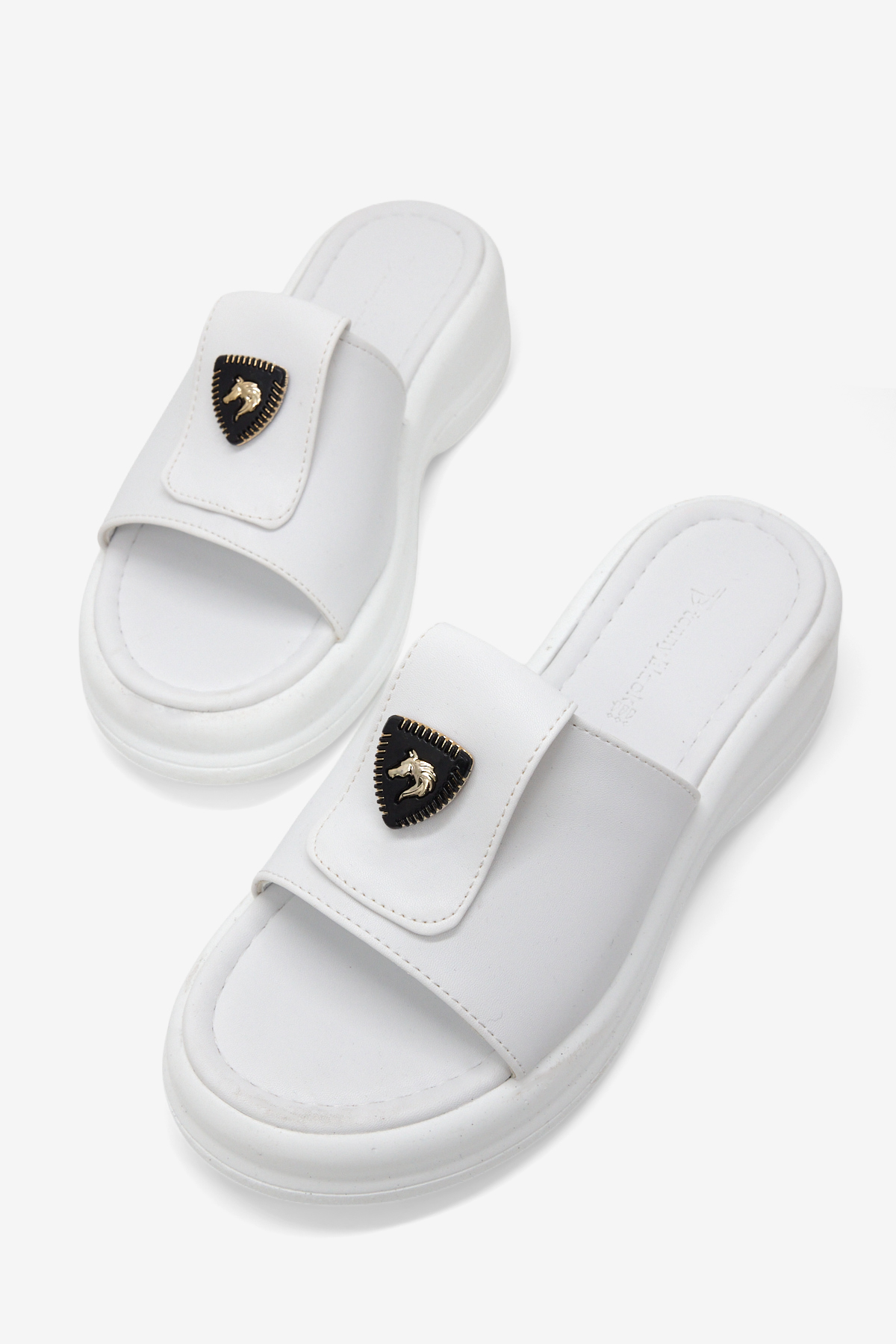 Kadın Beyaz Rahat Kalıp Logo Detaylı Terlik
