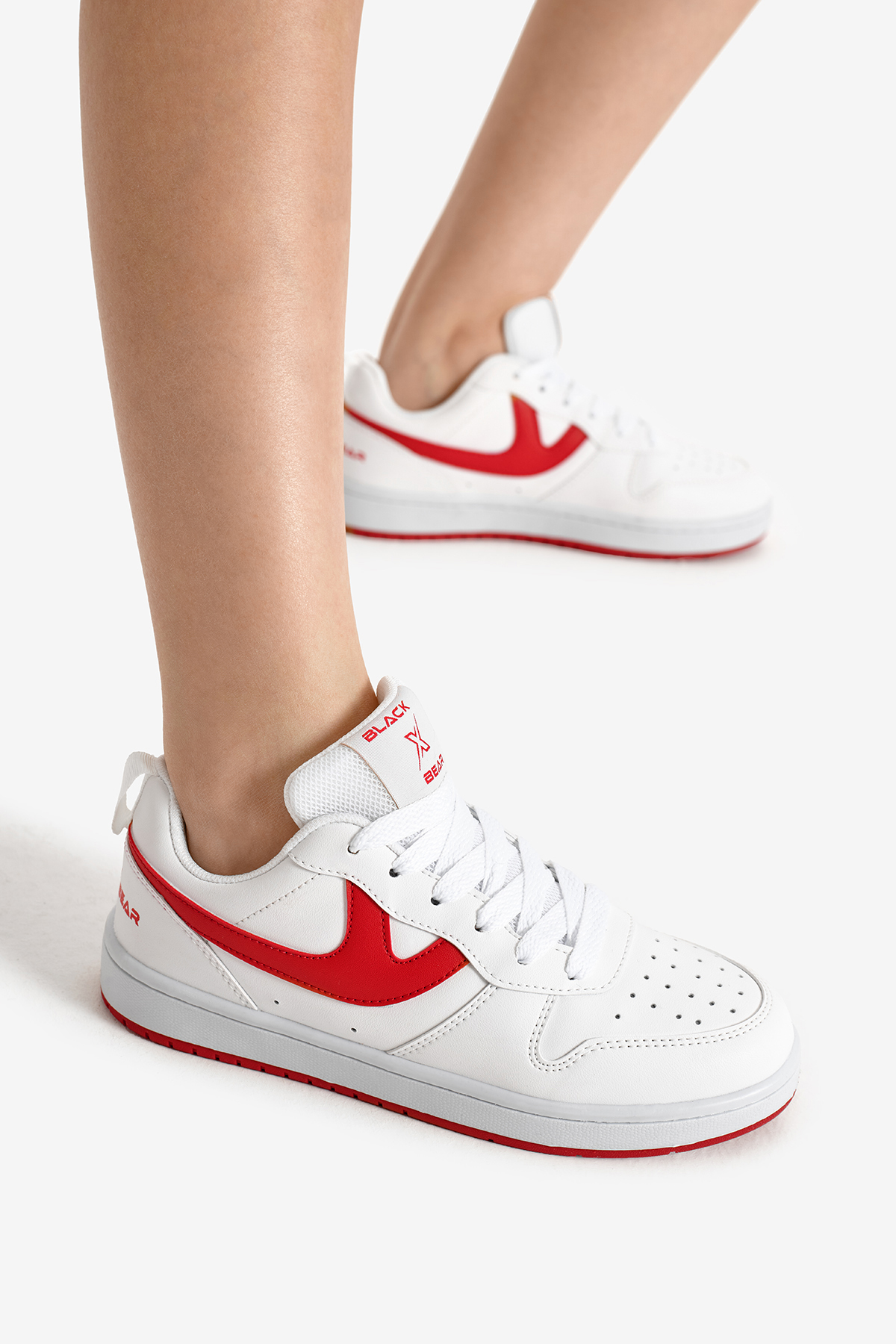 Kadın Beyaz Termo Taban Şerit Detaylı Bağcıklı Spor Ayakkabı