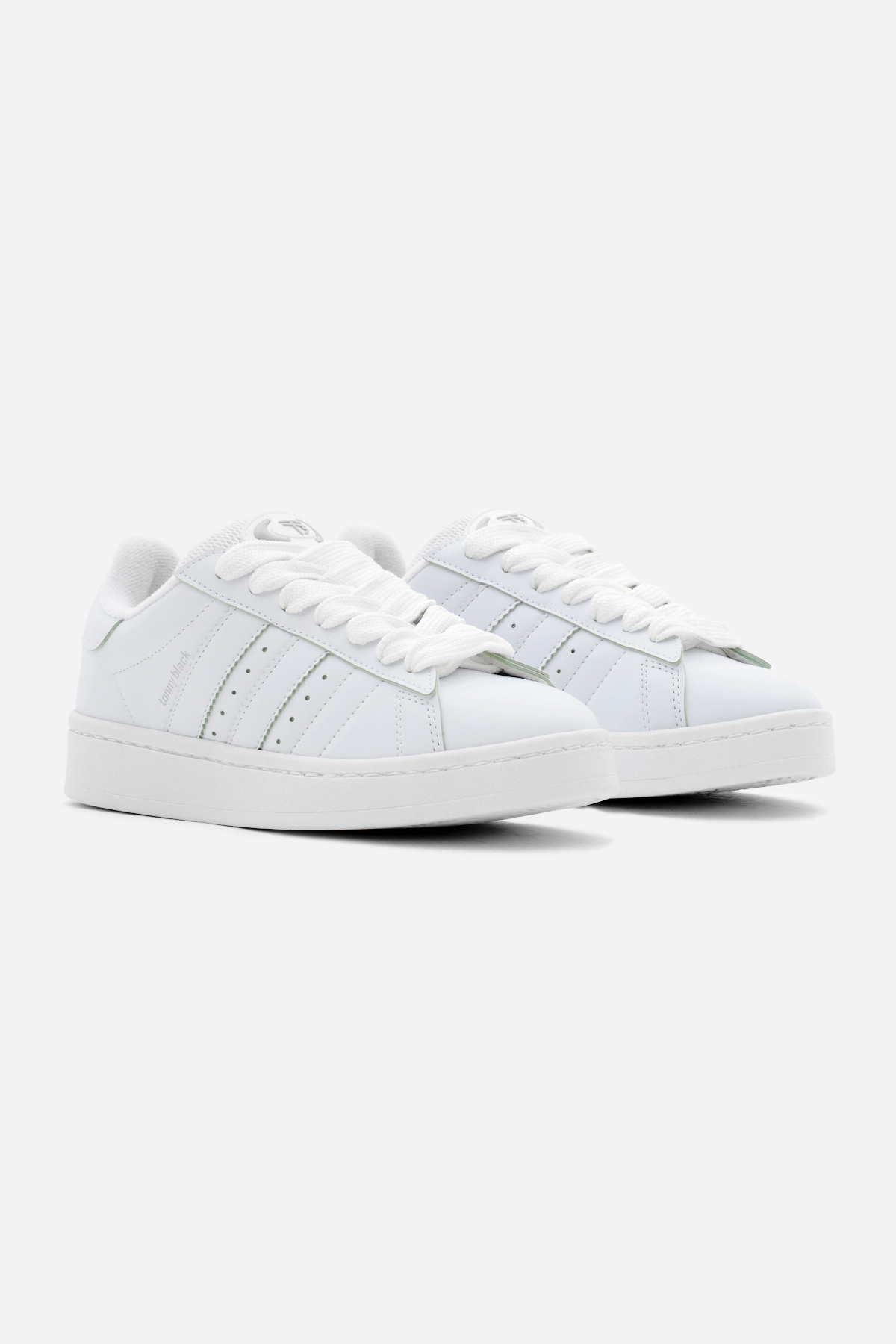 Kadın Beyaz Termo Taban Yanı Şeritli Bağcıklı Spor Ayakkabı