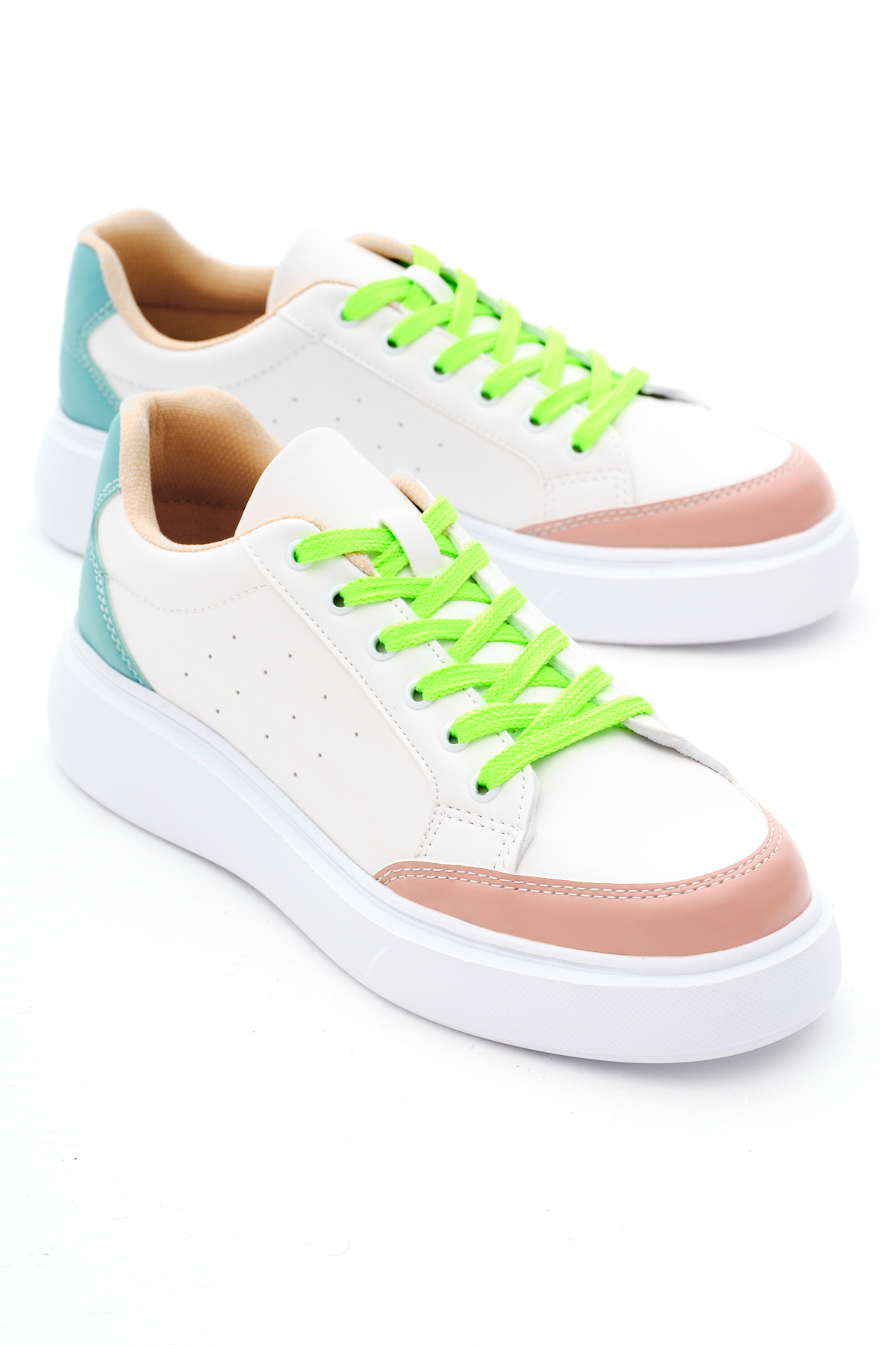 Kadın Beyaz Yeşil Rahat Kalıp Yüksek Poli Taban Bağcıklı Spor Ayakkabı
