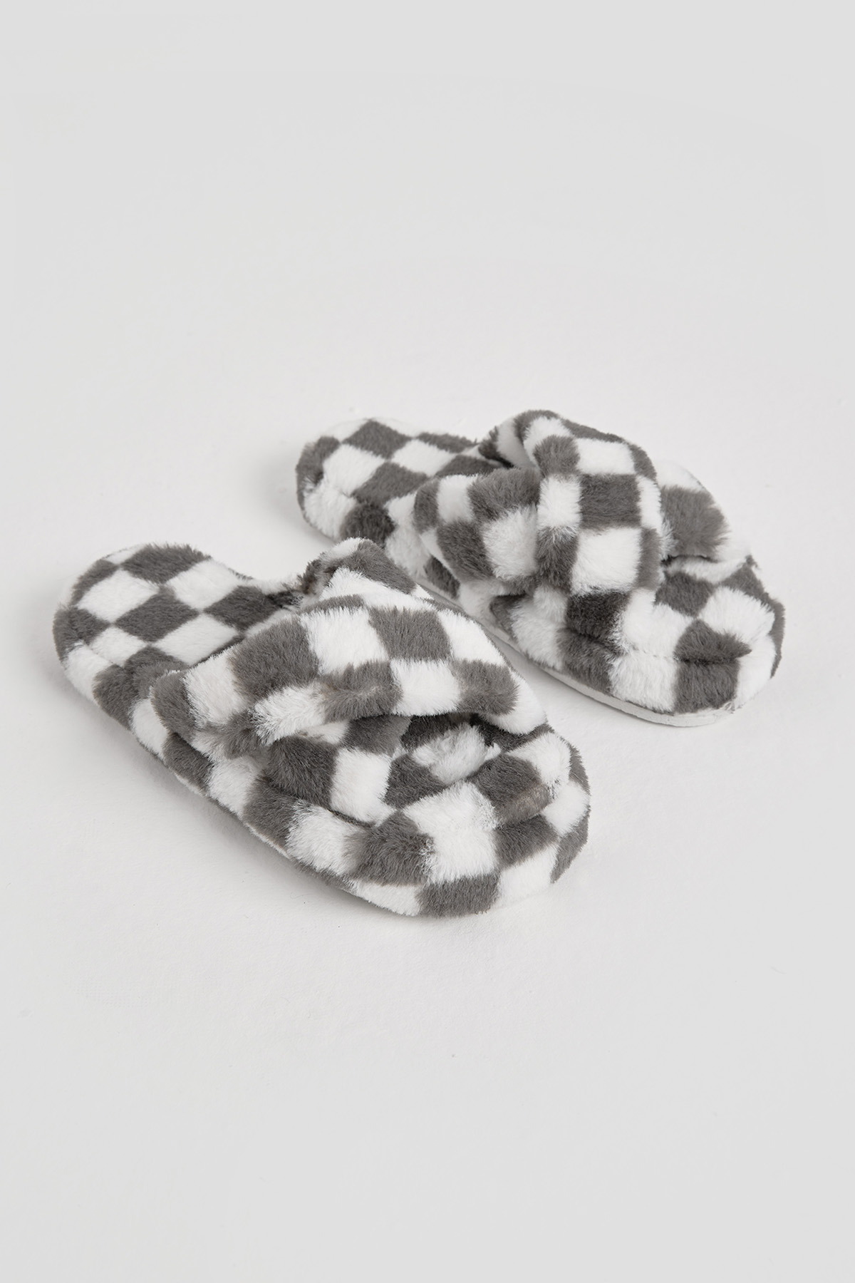 Kadın Füme Kroko Desenli Çapraz Peluş Ev Terliği