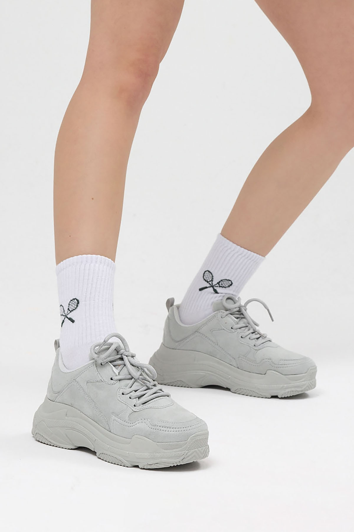 Kadın Gri Süet Yüksek Taban Bağcıklı Spor Ayakkabı