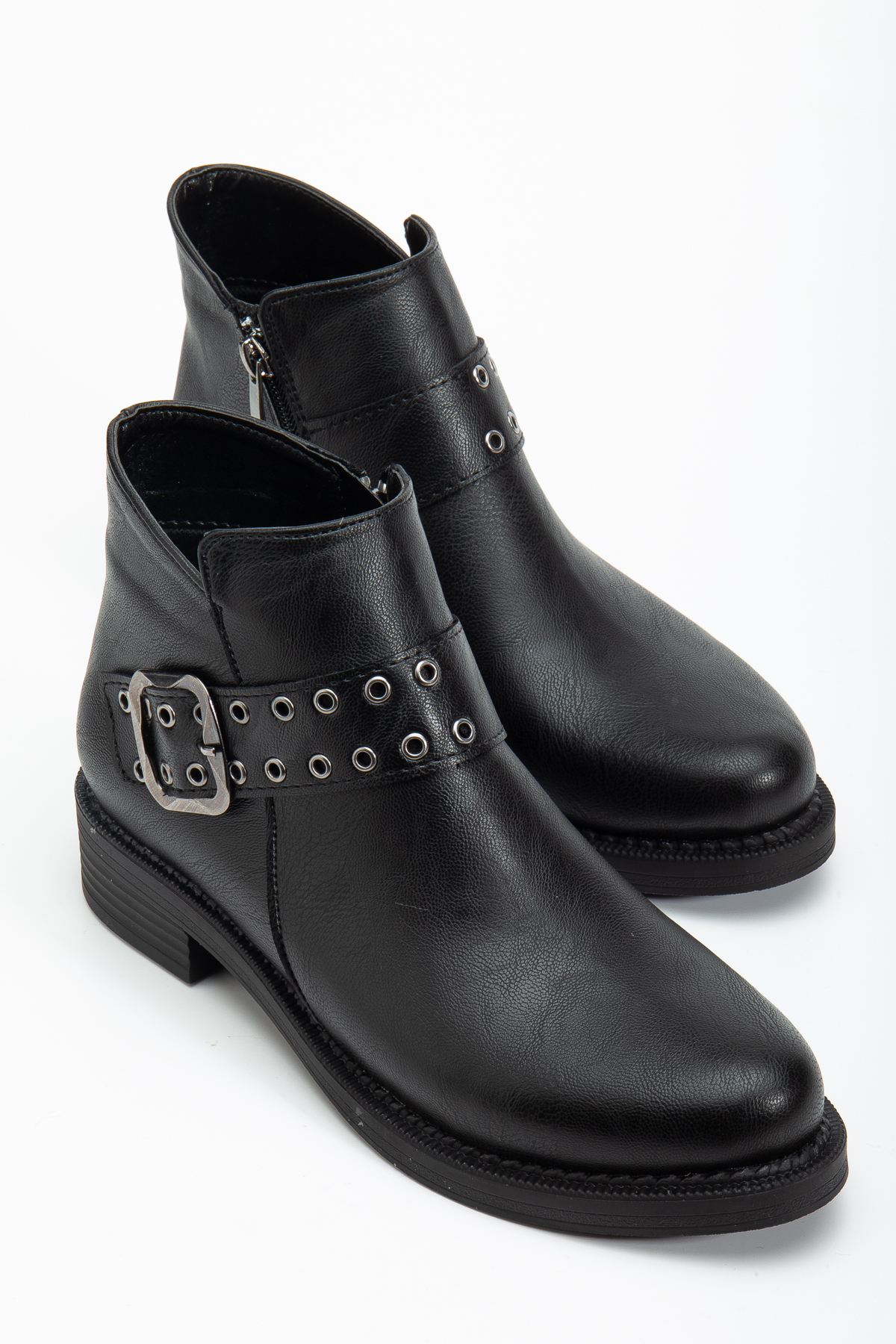 Kadın Siyah Cilt Kalın Termo Taban Kemer Toka Detaylı Fermuarlı Bot