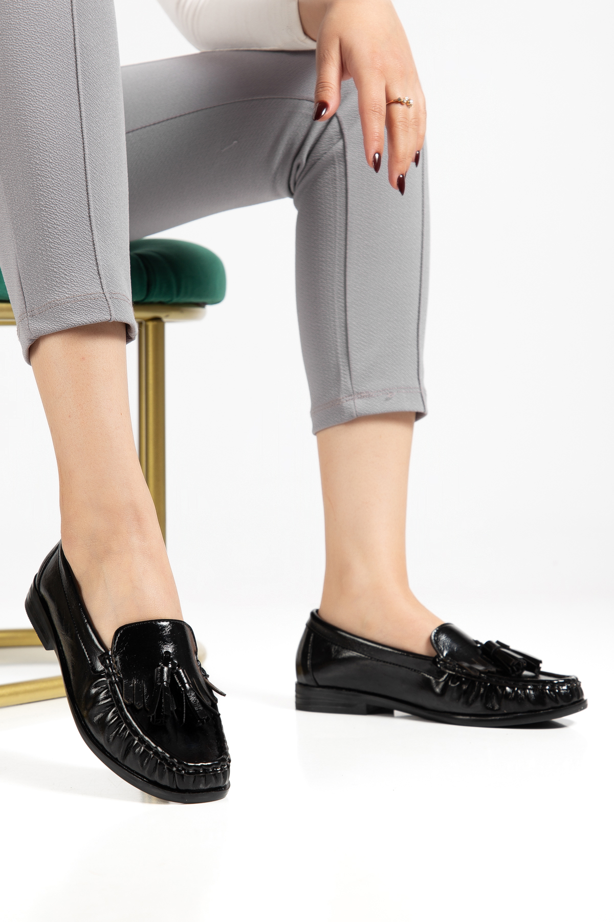 Kadın Siyah Kadın Püskül Detaylı Rahat Kalıp Loafer Ayakkabı