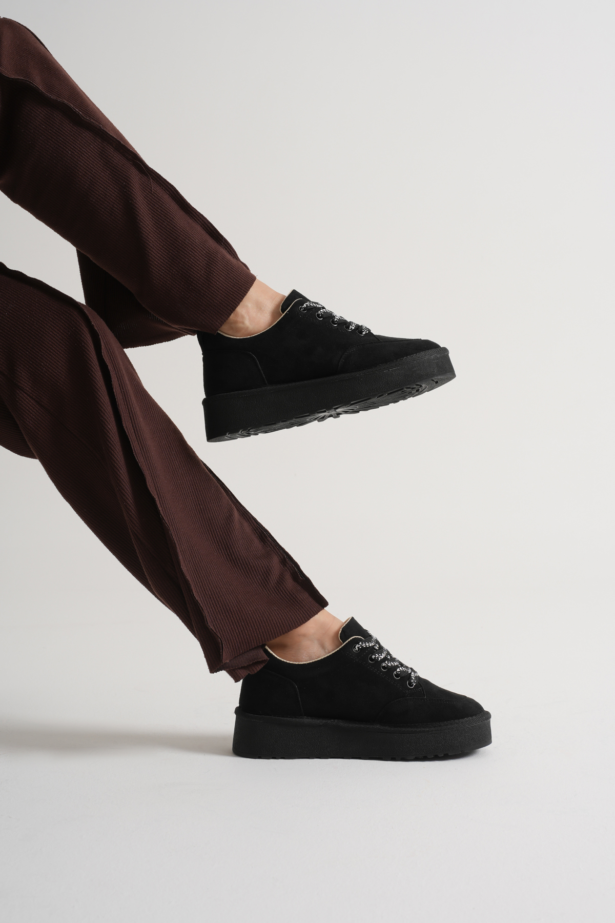 Kadın Siyah Kalın Poli Taban Bağcıklı Günlük Ayakkabı