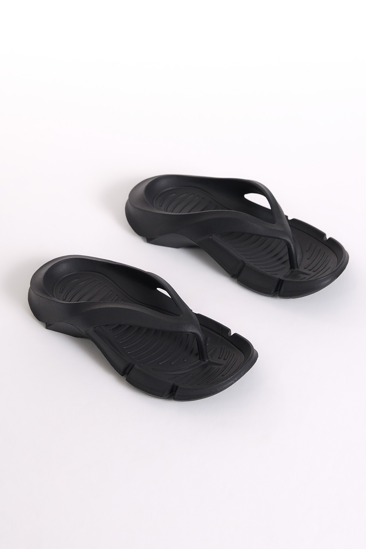 Kadın Siyah Kalın Tabanlı Parmak Arası Eva Terlik