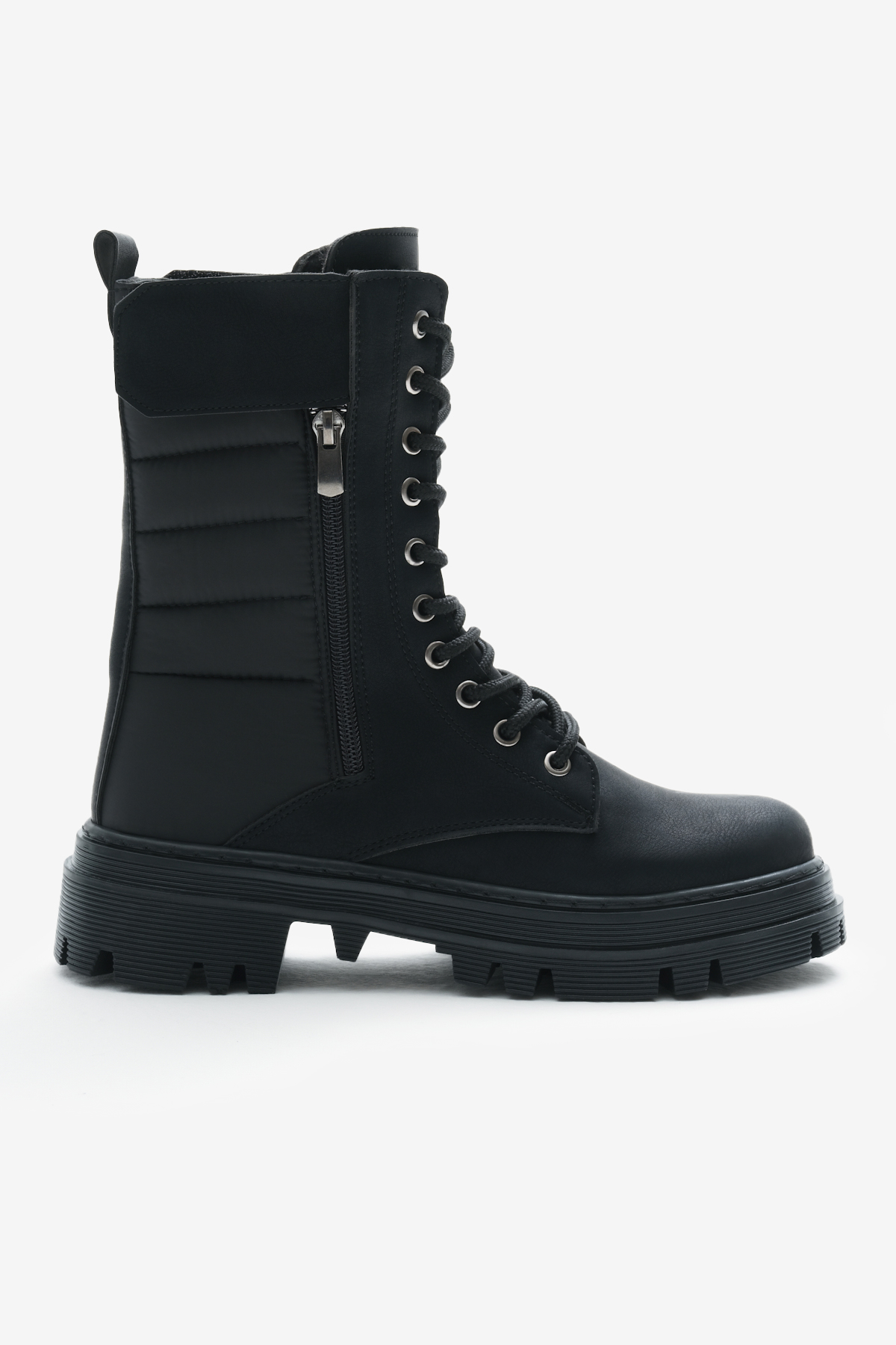 Kadın Siyah Mat Termo Taban Nakışlı Dilim Desenli Cırtlı Bağcıklı ve Fermuarlı Bot