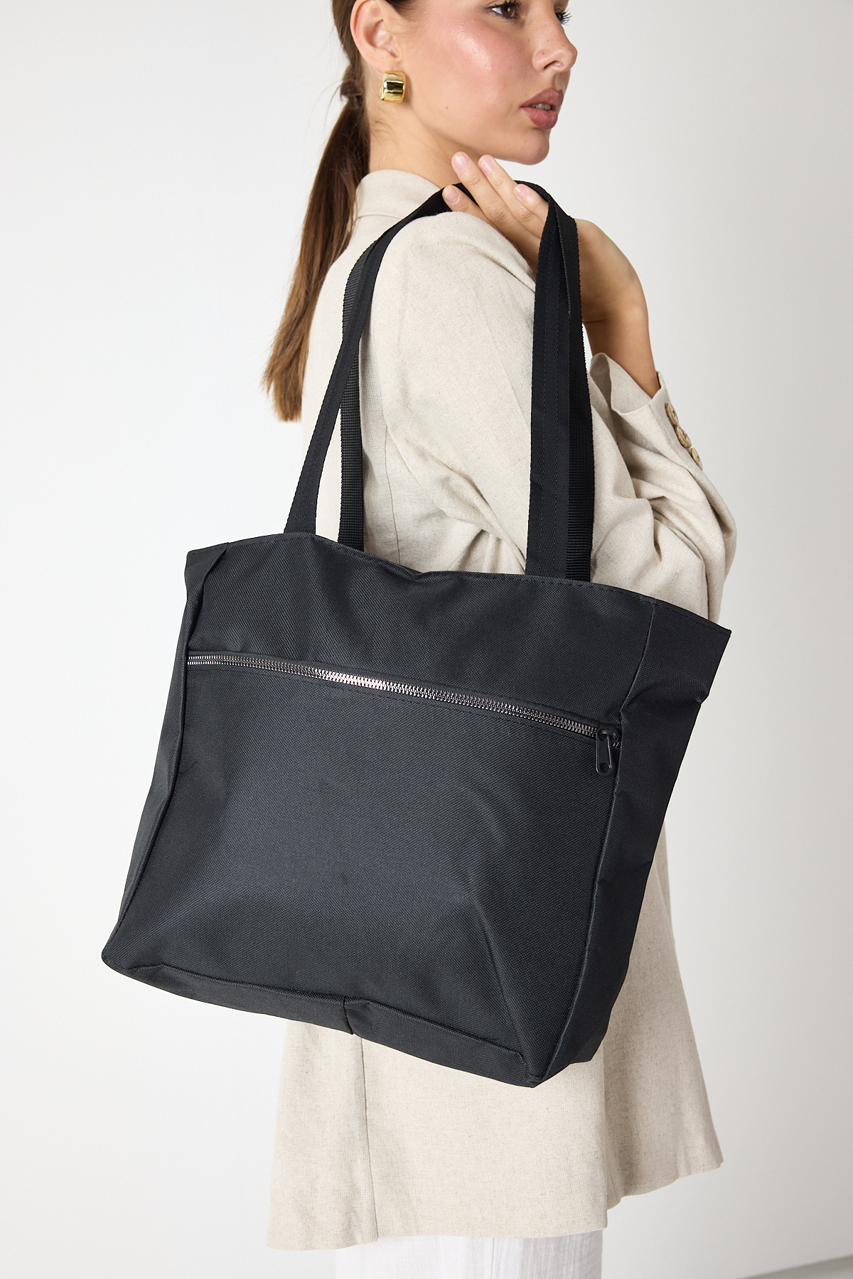 Kadın Siyah Önü Fermuarlı Büyük Boy Kumaş Omuz Çantası