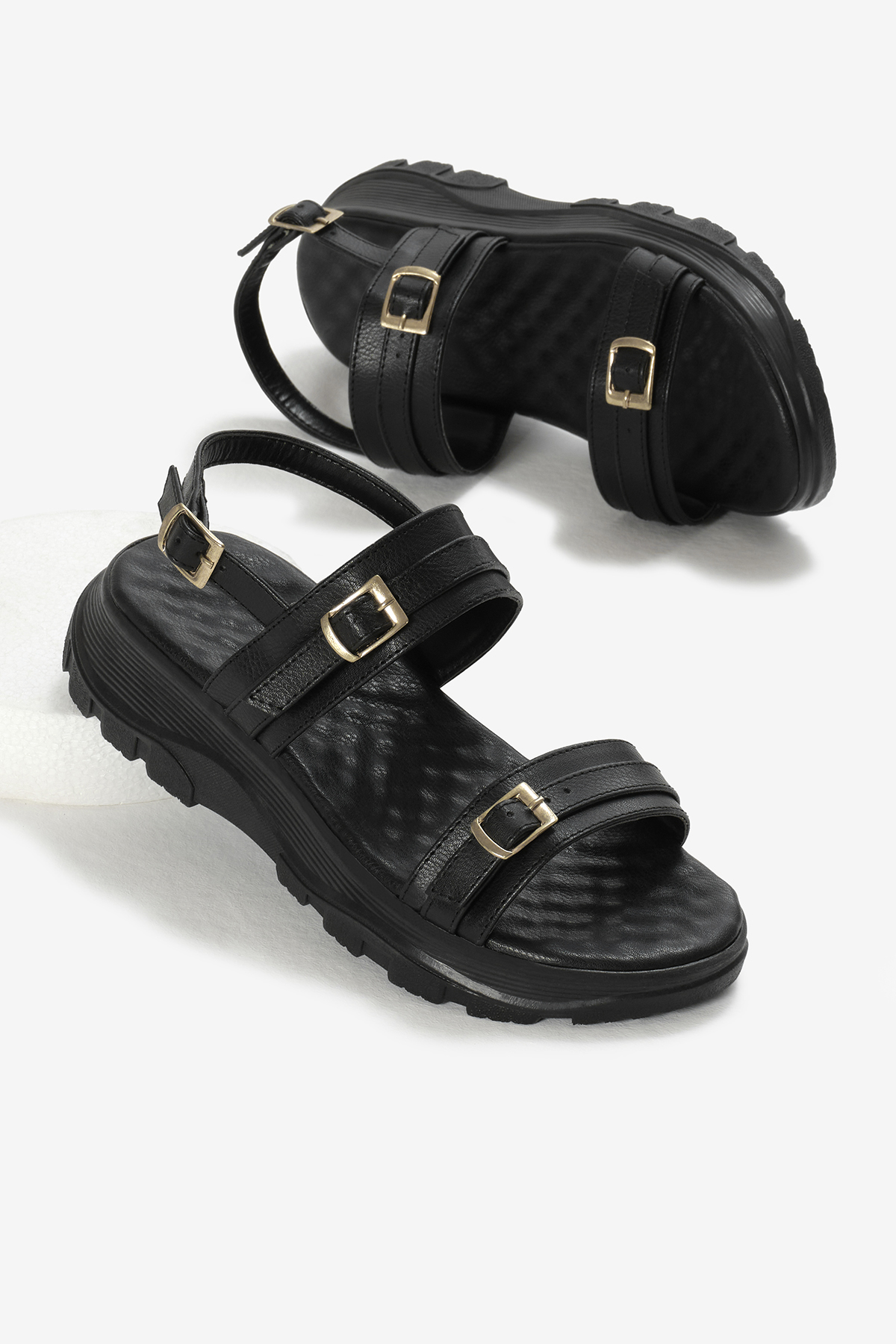 Kadın Siyah Poli Taban Toka Detaylı Çift Bantlı Sandalet