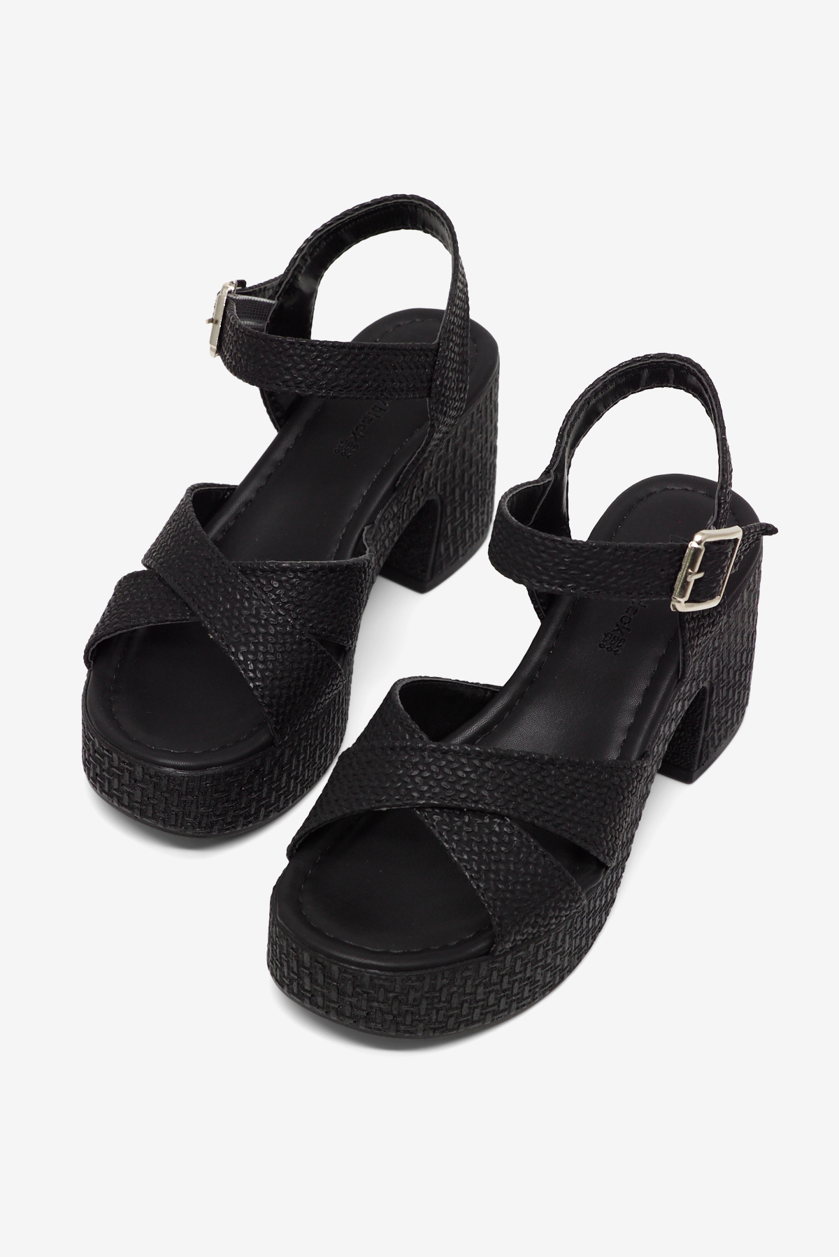 Kadın Siyah Rahat Kalıp Çift Bantlı Tokalı Ayakkabı