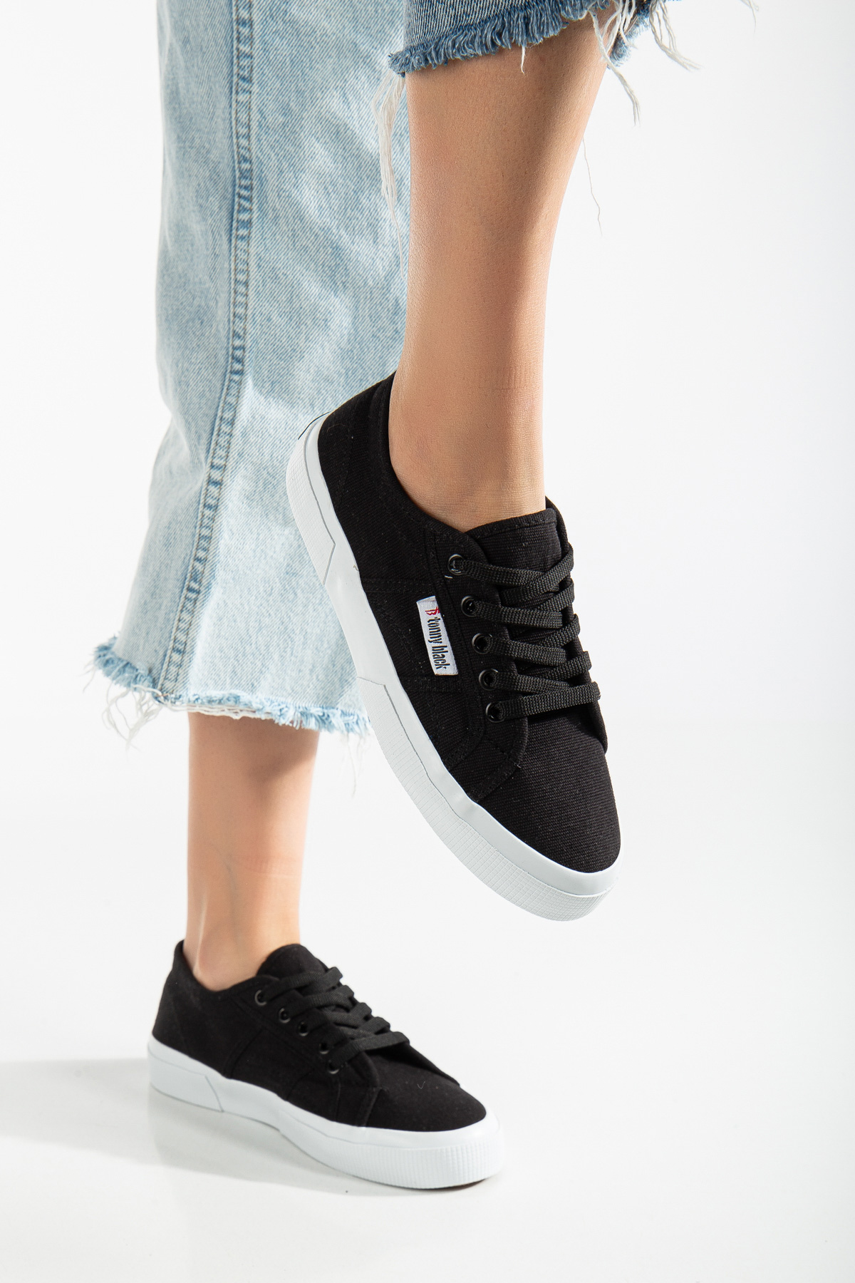 Kadın Siyah Rahat Kalıp Krep Taban Bağcıklı Keten Günlük Ayakkabı