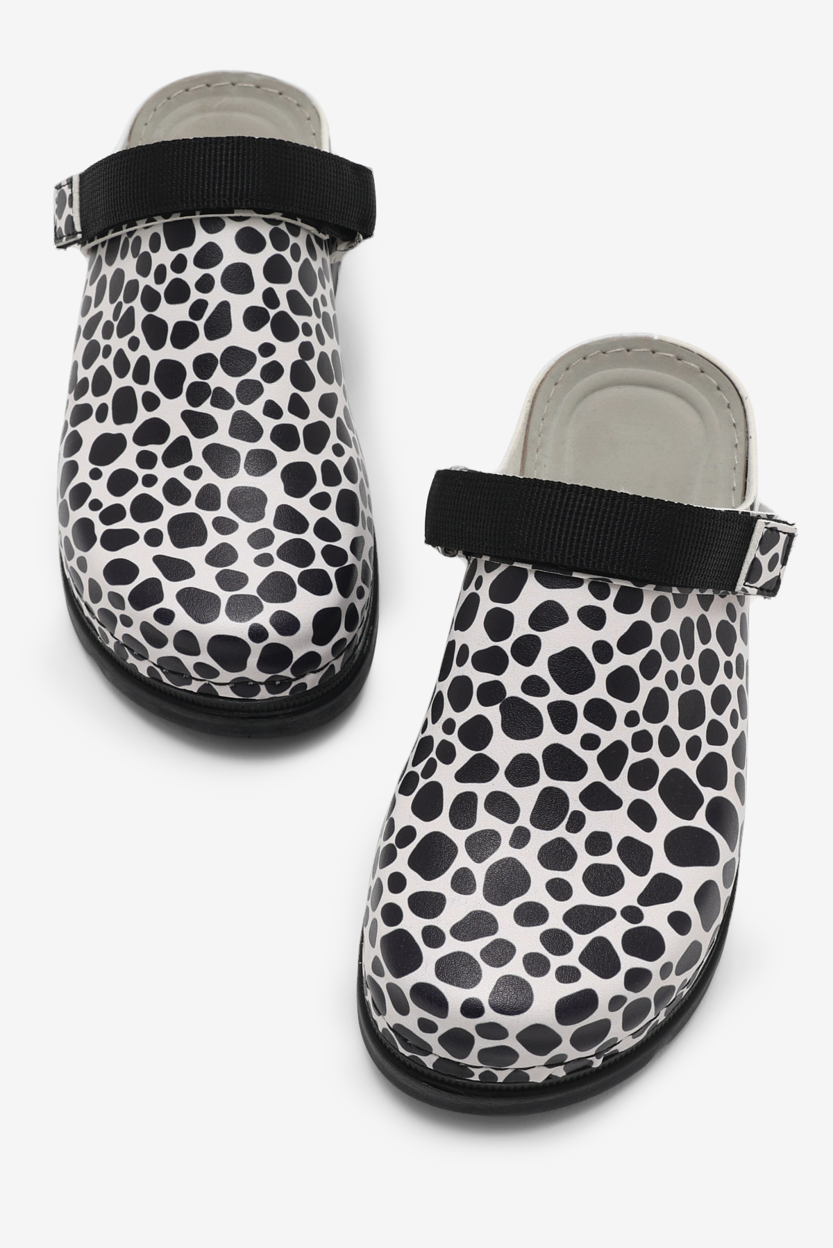 Kadın Siyah Rahat Kalıp Şeritli Desenli Sandalet