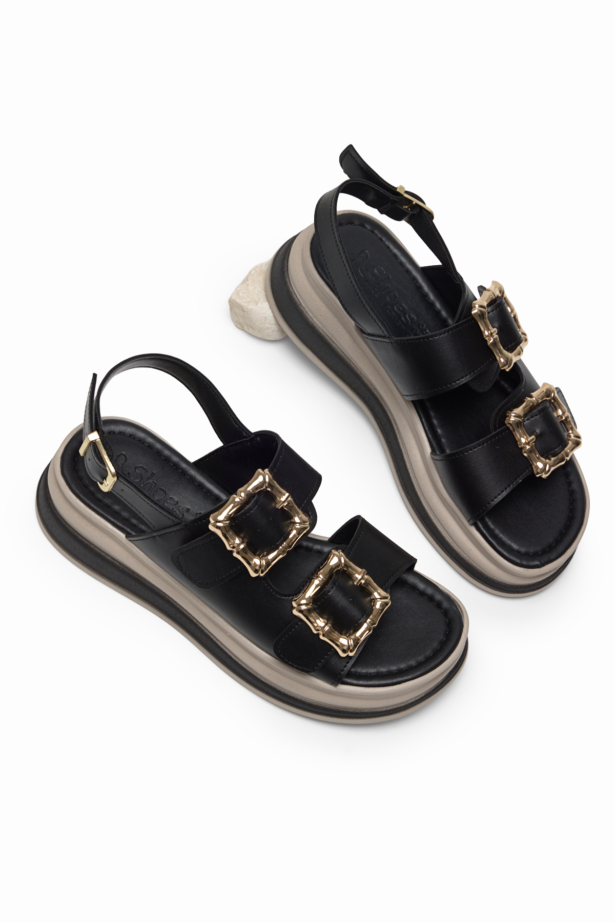 Kadın Siyah Rahat Kalıp Yüksek Taban Tokalı Sandalet