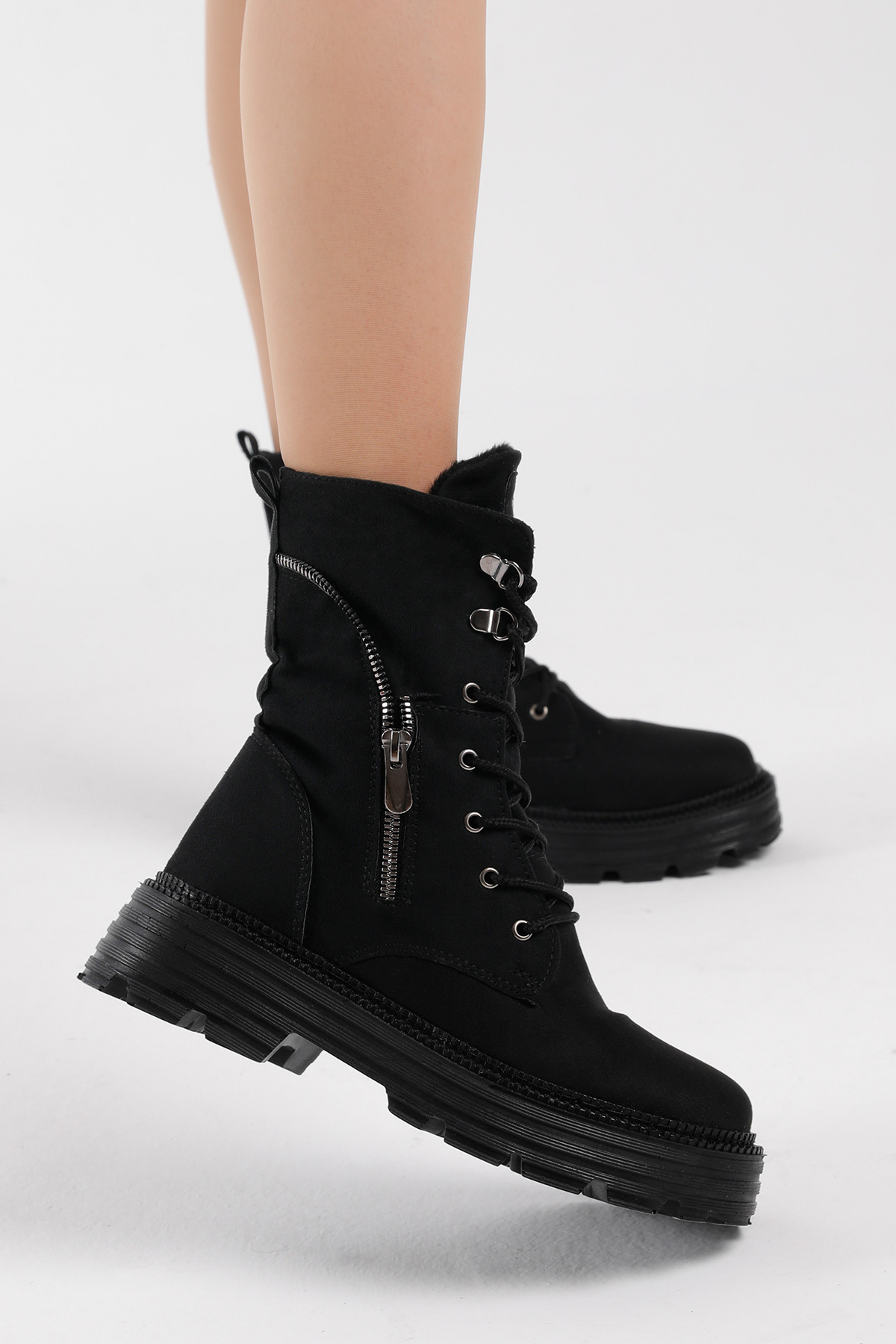 Kadın Siyah Süet Poli Taban Fermuar Detaylı Rahat Kalıp Bağcıklı Bot
