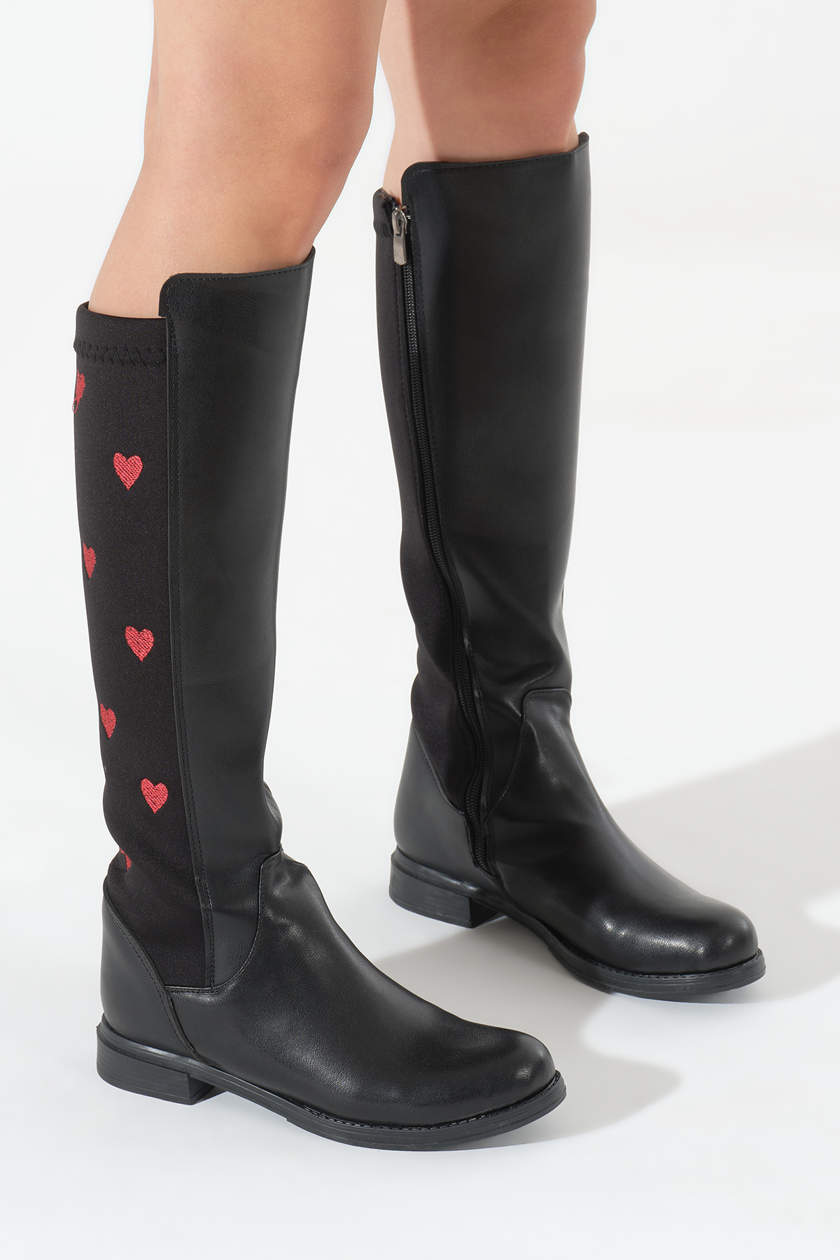 Kadın Siyah Termo Taban Arkası Strec Kalpli Fermuarlı Çizme