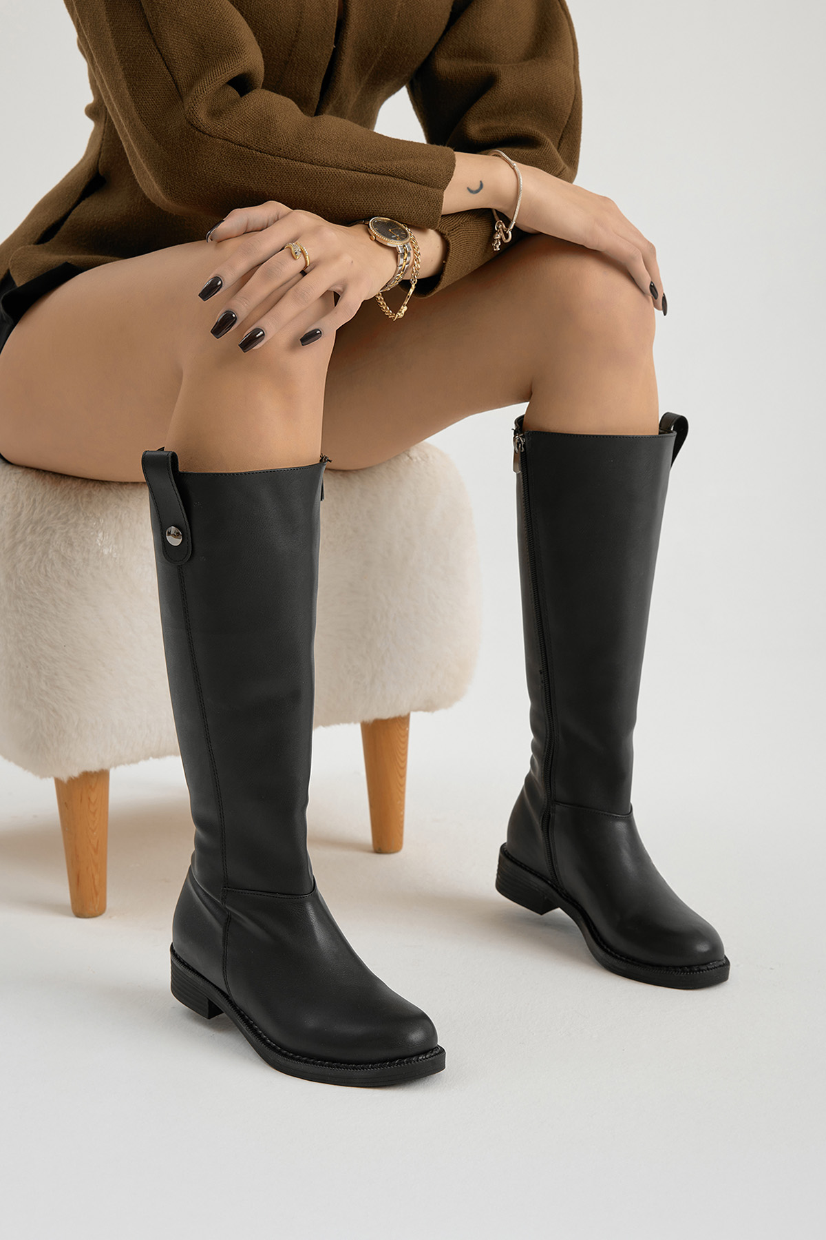 Kadın Siyah Termo Taban Fermuarlı Çizme