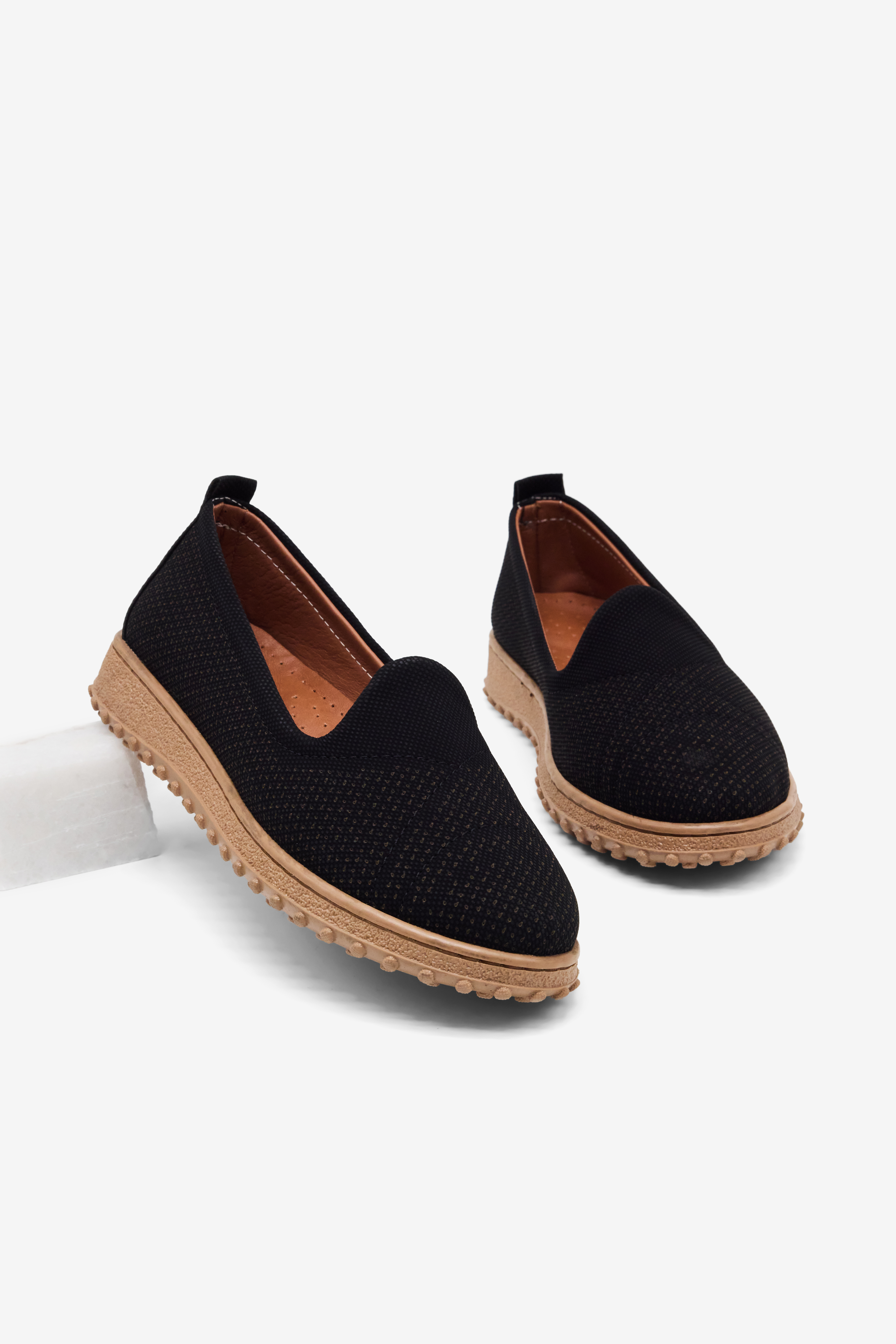 Kadın Siyah Termo Taban Rahat Kalıp Günlük Babet