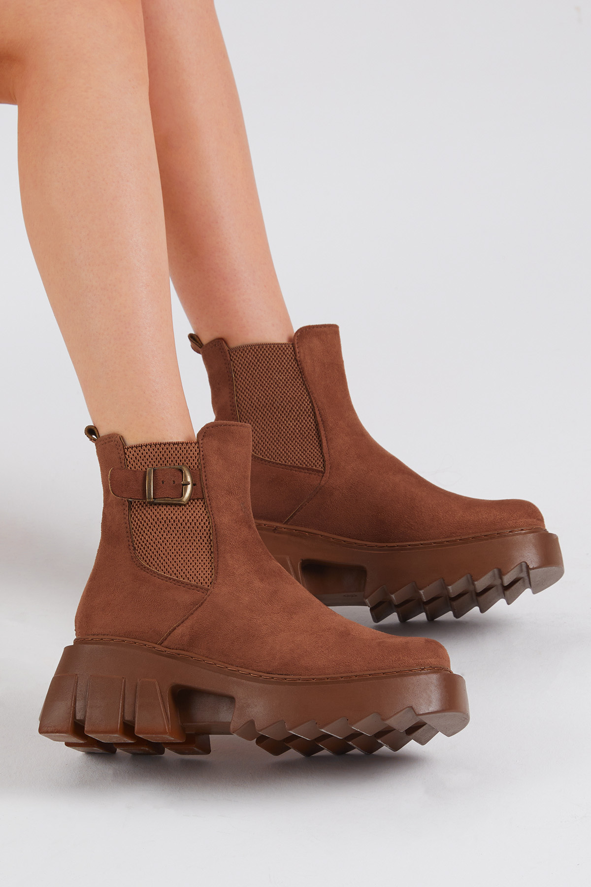 Kadın Taba Süet Rahat Kalıp Kalın Taban Tokalı Lastikli Bot