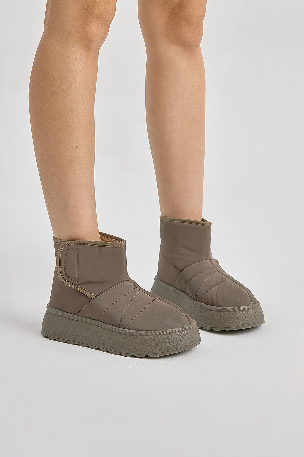 Kadın Vizon Kalın Poli Taban İçi Kürklü Cırtlı Bot