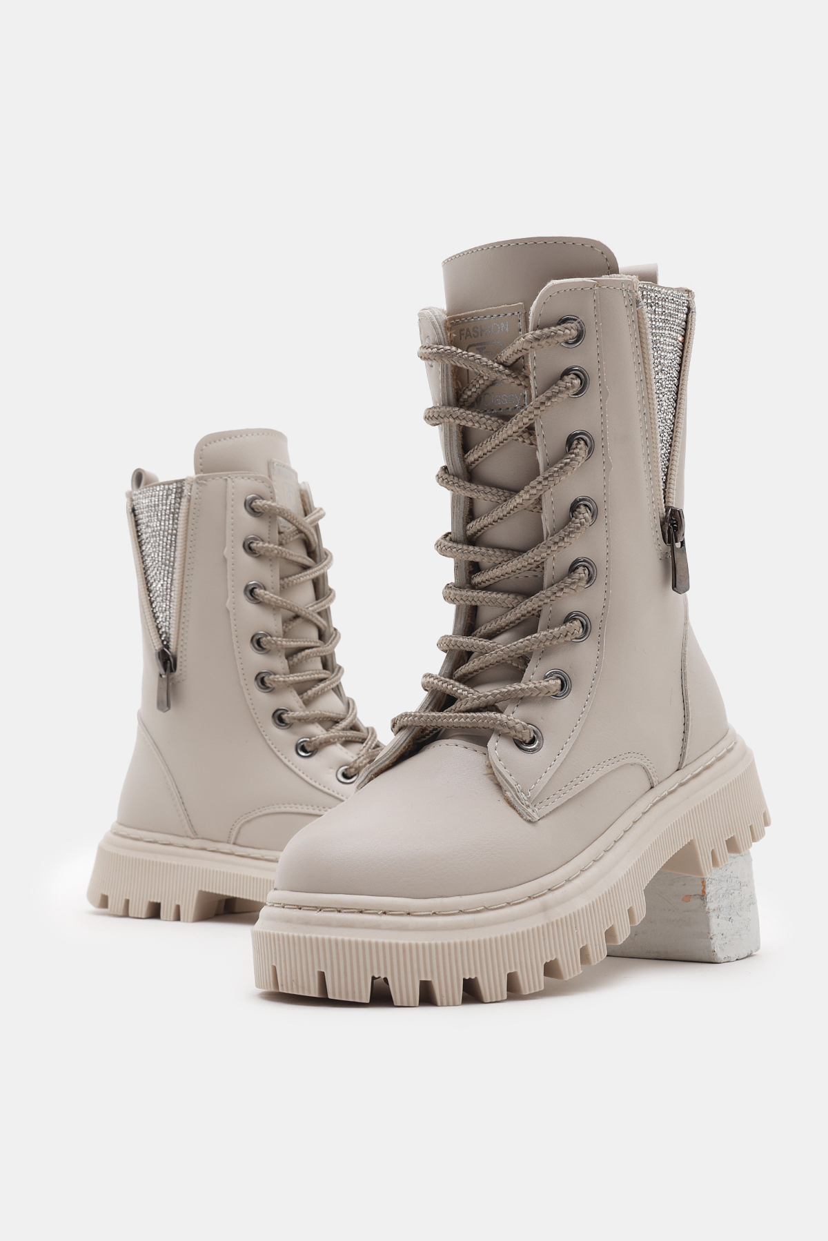 Kız Çocuk Bej Cilt Termo Taban Yanı Fermuarlı Taş Detaylı Bağcıklı ve Fermuarlı Bot