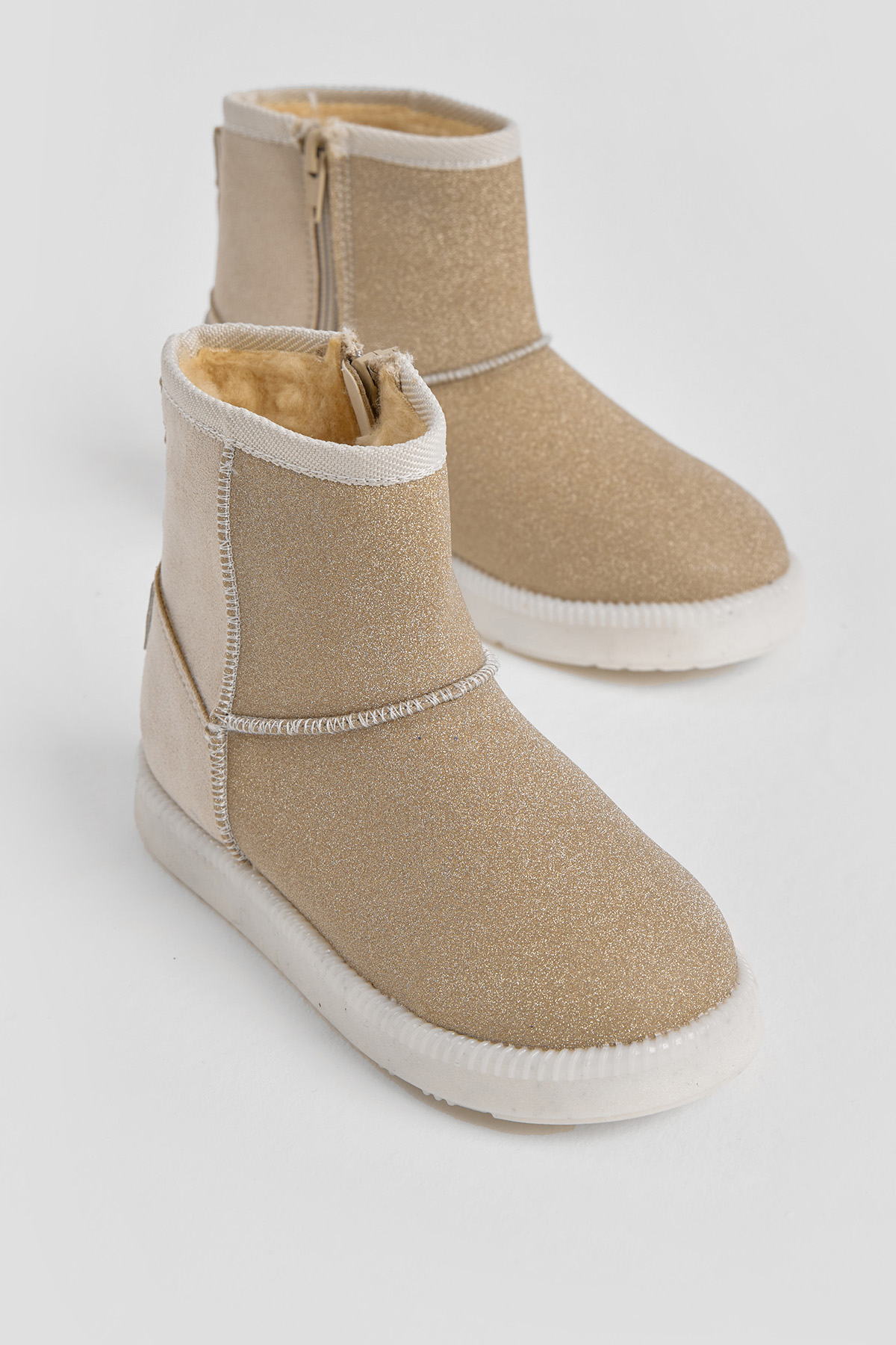 Kız Çocuk Bej Simli Termo Taban Süet Görünümlü İçi Kürklü Kısa Bot