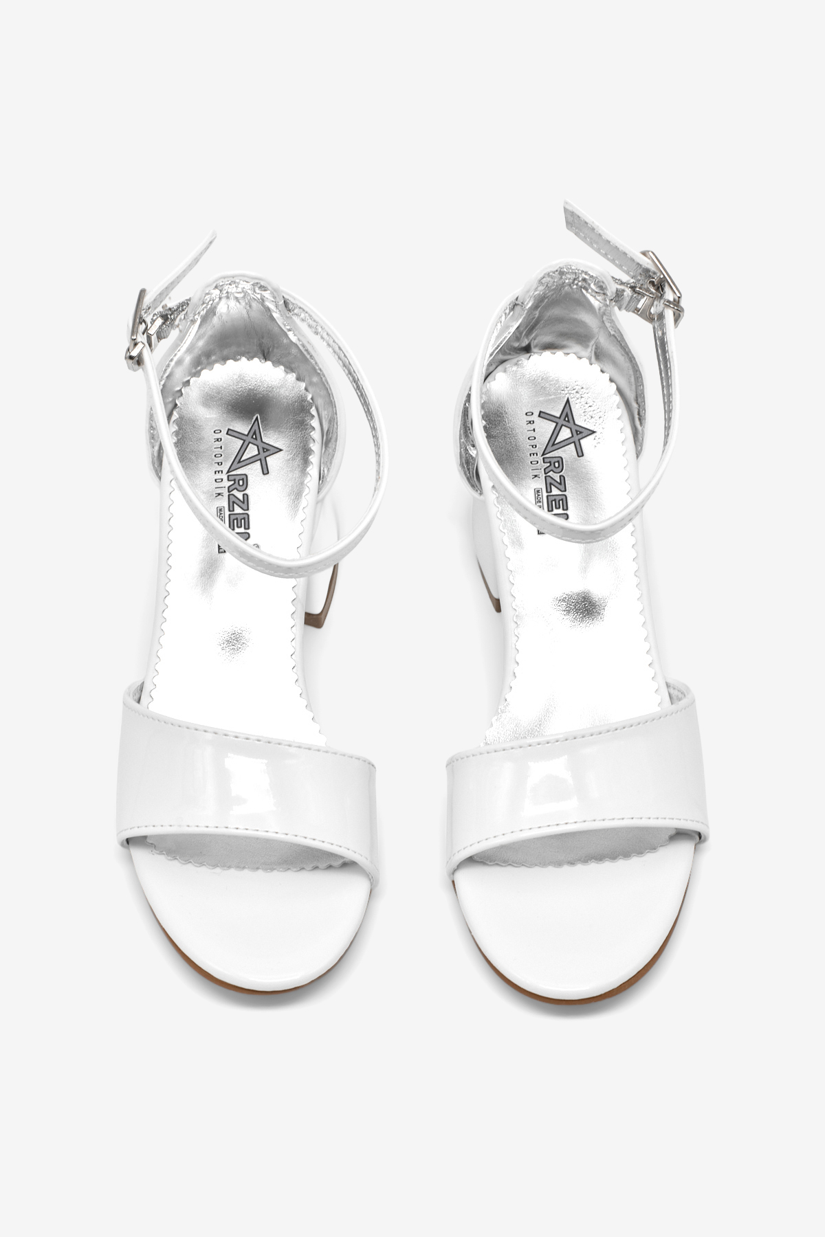 Kız Çocuk Beyaz Rugan Çocuk Topuklu Ayakkabı