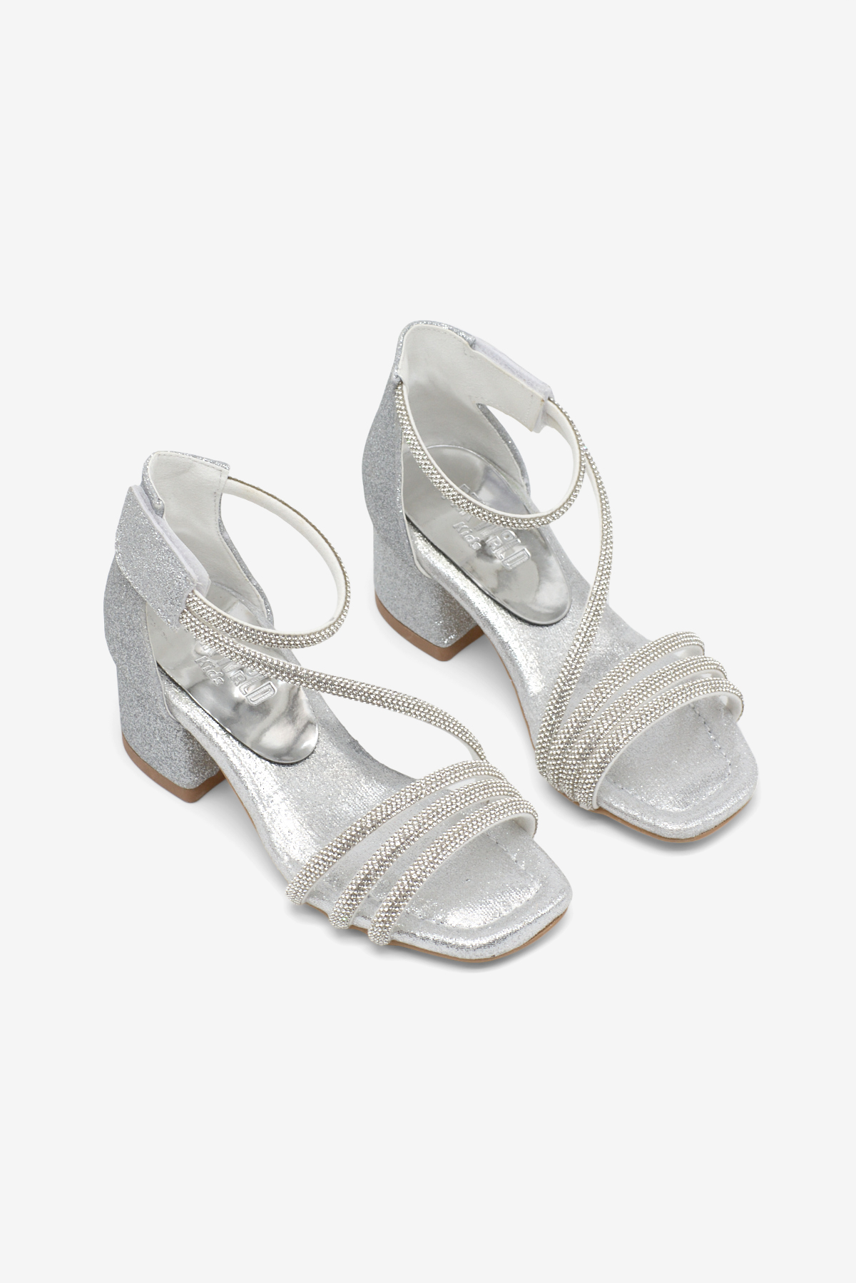 Kız Çocuk Gümüş Rahat Kalıp Çapraz Bantlı Topuklu Ayakkabı
