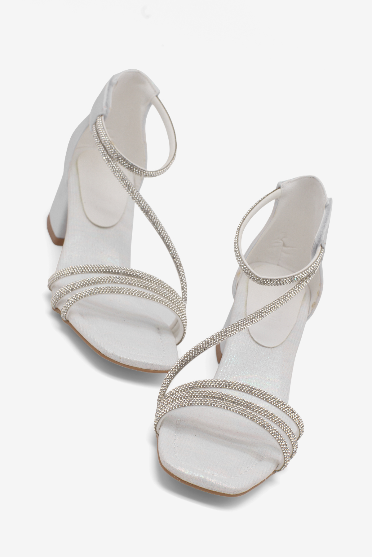 Kız Çocuk Sedef Rahat Kalıp Çapraz Bantlı Topuklu Ayakkabı