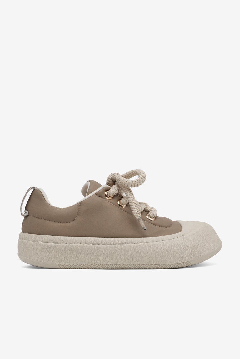 Kadın Bej Rahat Kalıp Kauçuk Taban Bağcıklı Sneaker